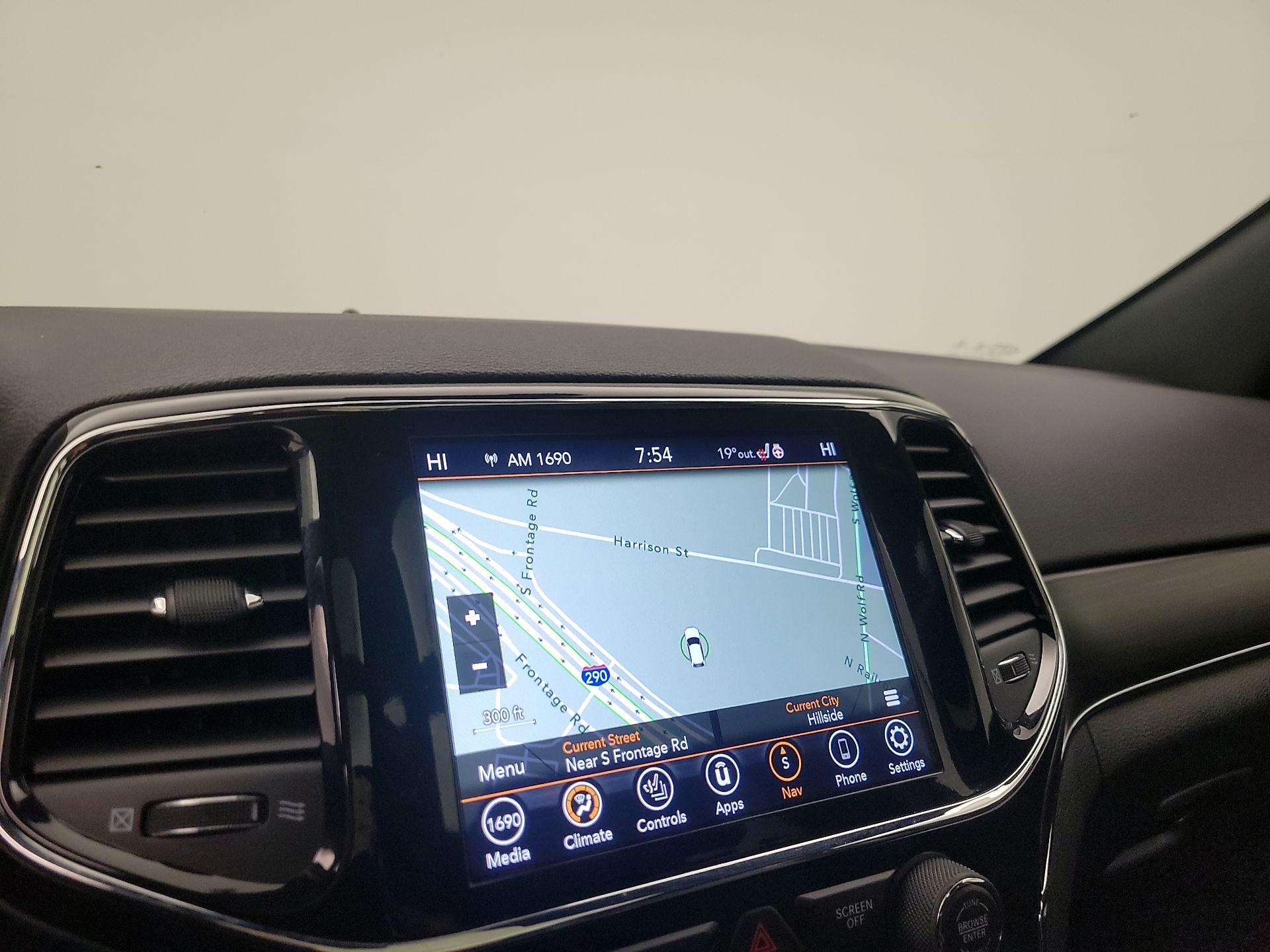 Thumbnail: 2021 Jeep Grand Cherokee - 14