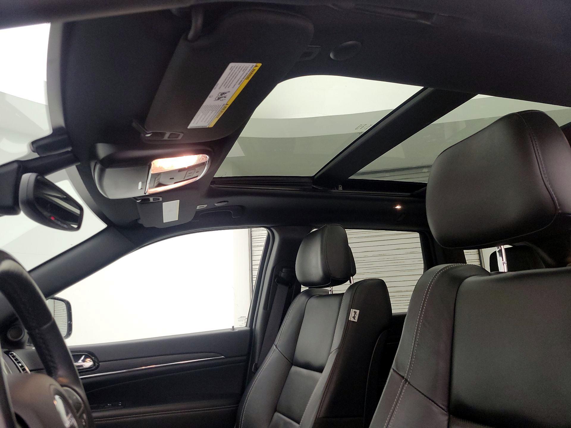 Thumbnail: 2021 Jeep Grand Cherokee - 20