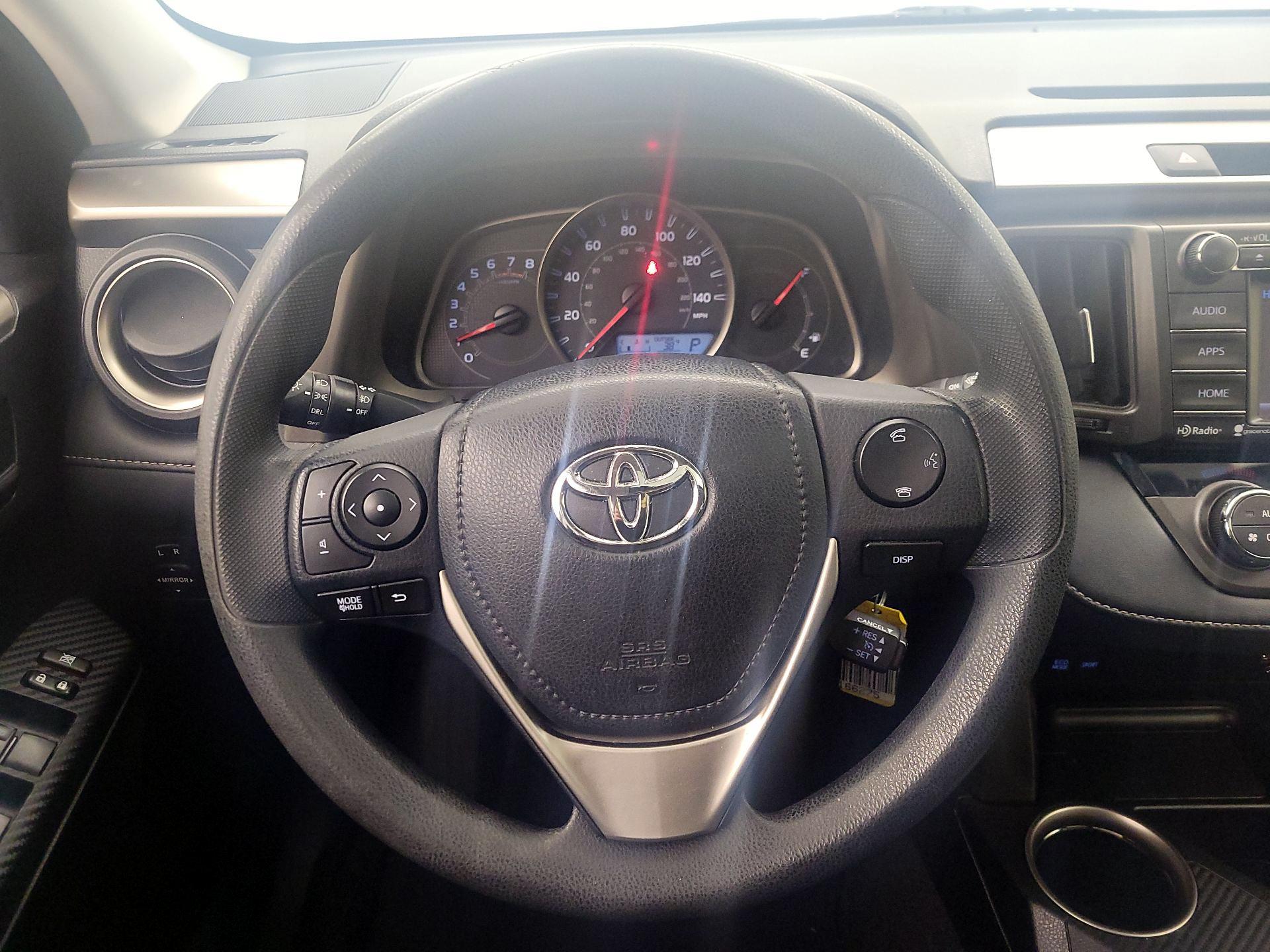Thumbnail: 2015 Toyota RAV4 - 10