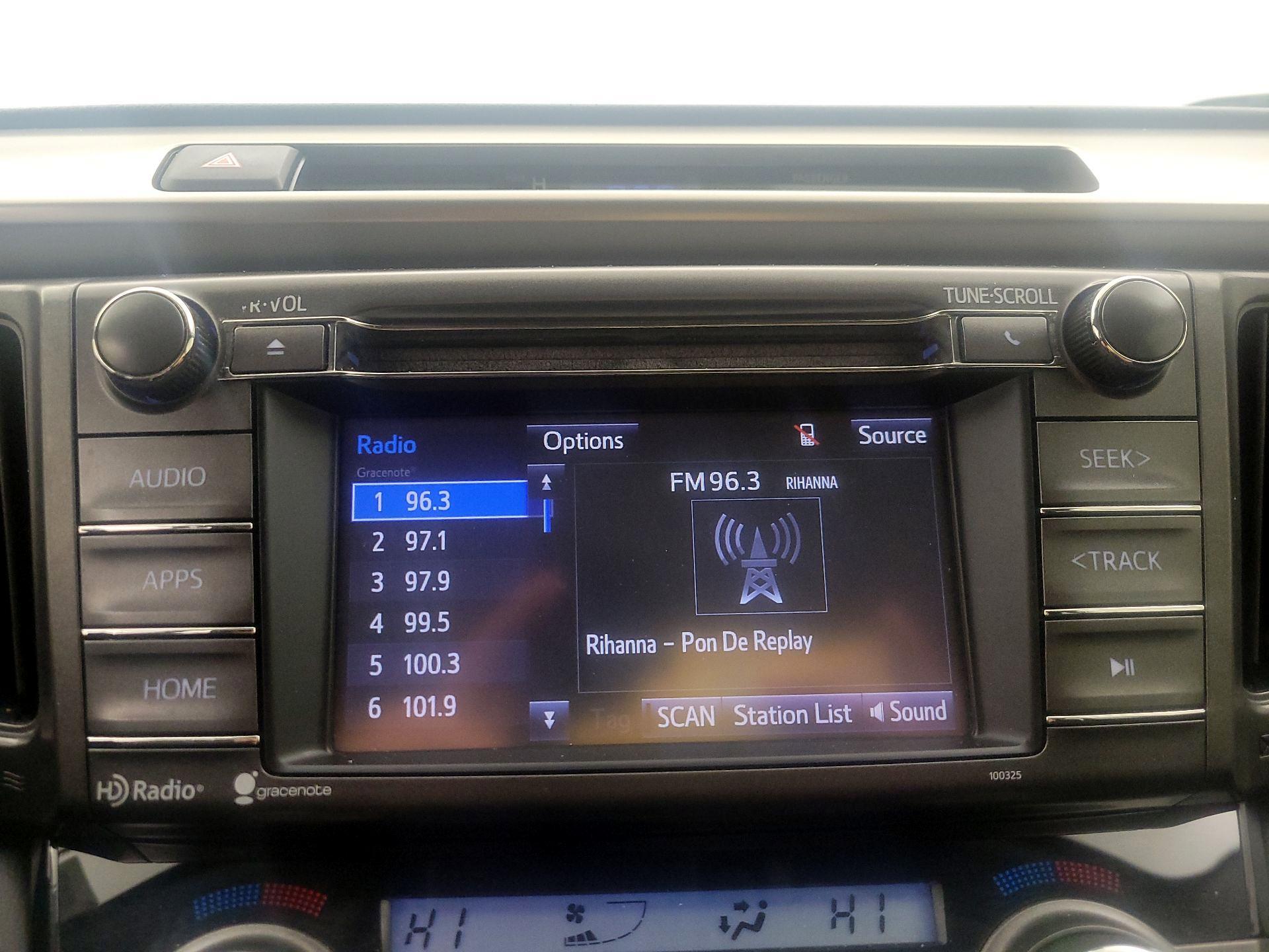 Thumbnail: 2015 Toyota RAV4 - 15