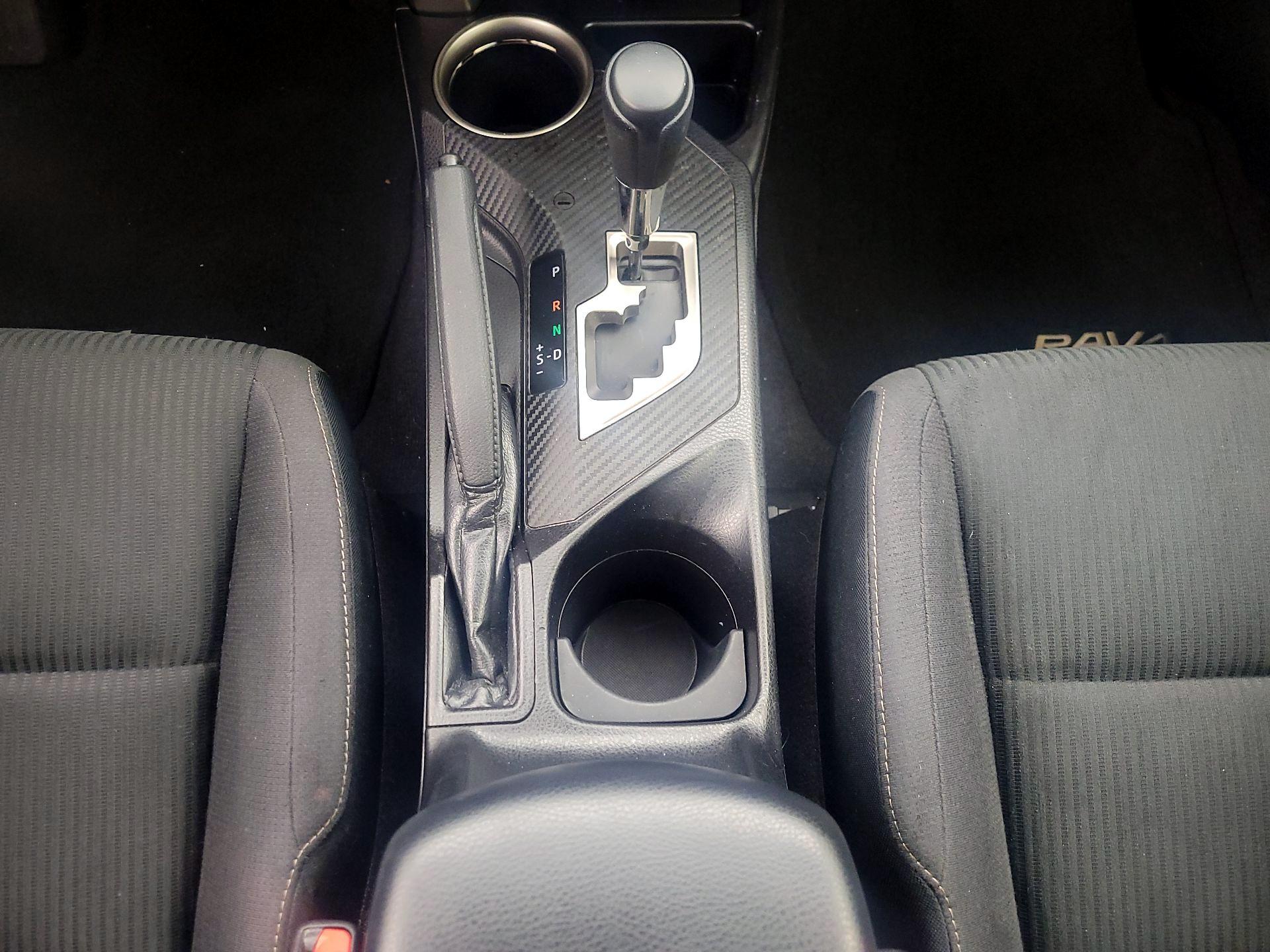 Thumbnail: 2015 Toyota RAV4 - 17