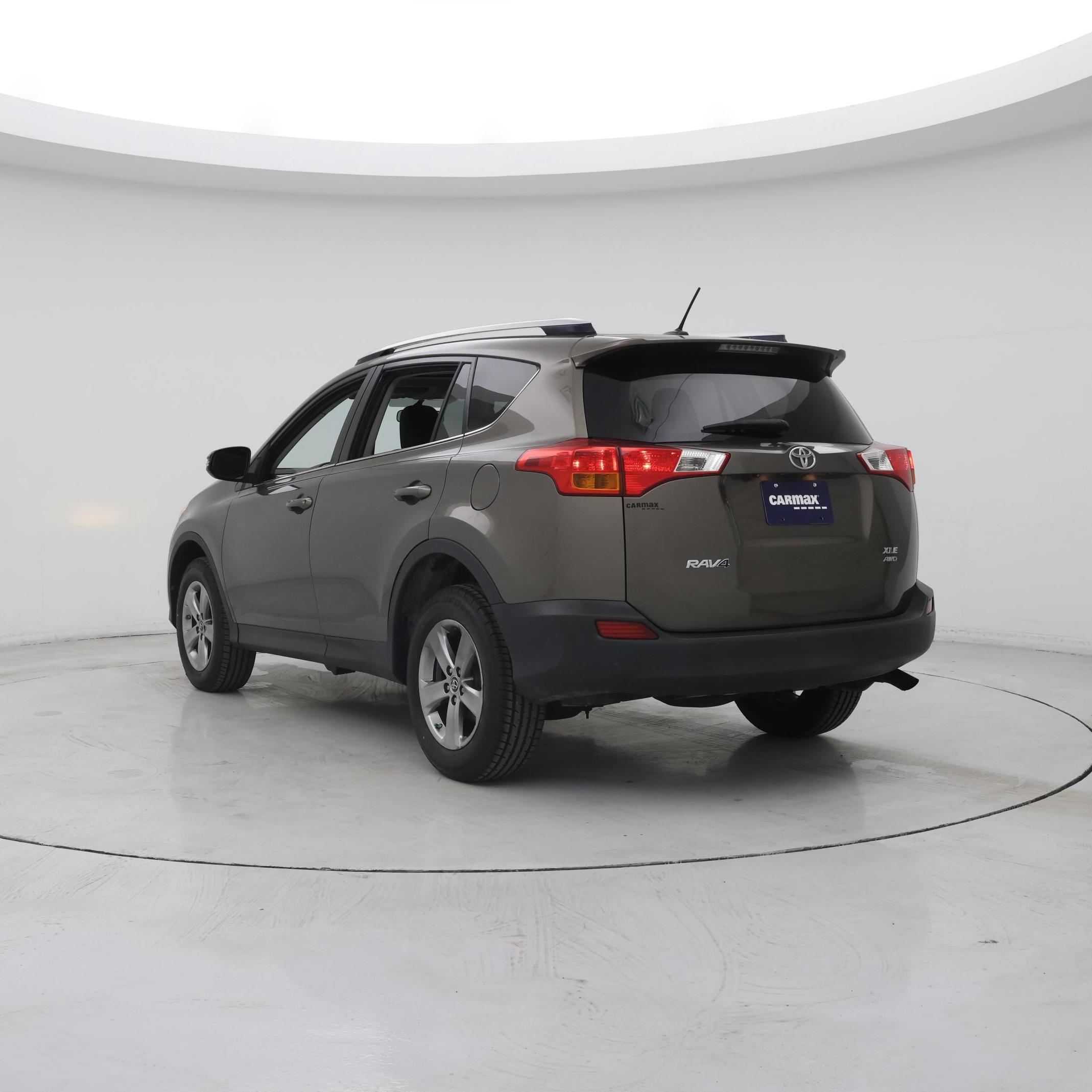 Thumbnail: 2015 Toyota RAV4 - 2
