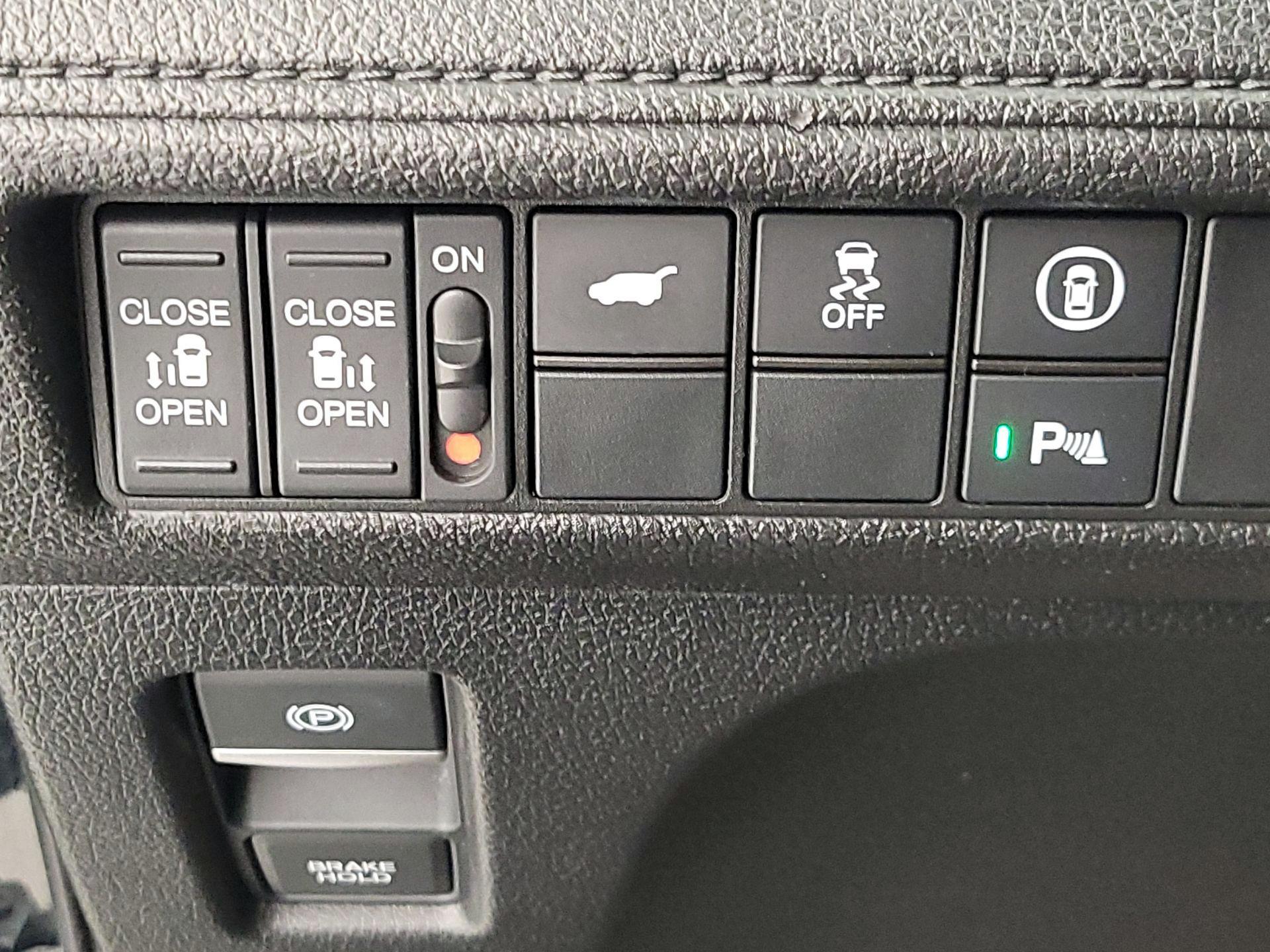 Thumbnail: 2021 Honda Odyssey - 13