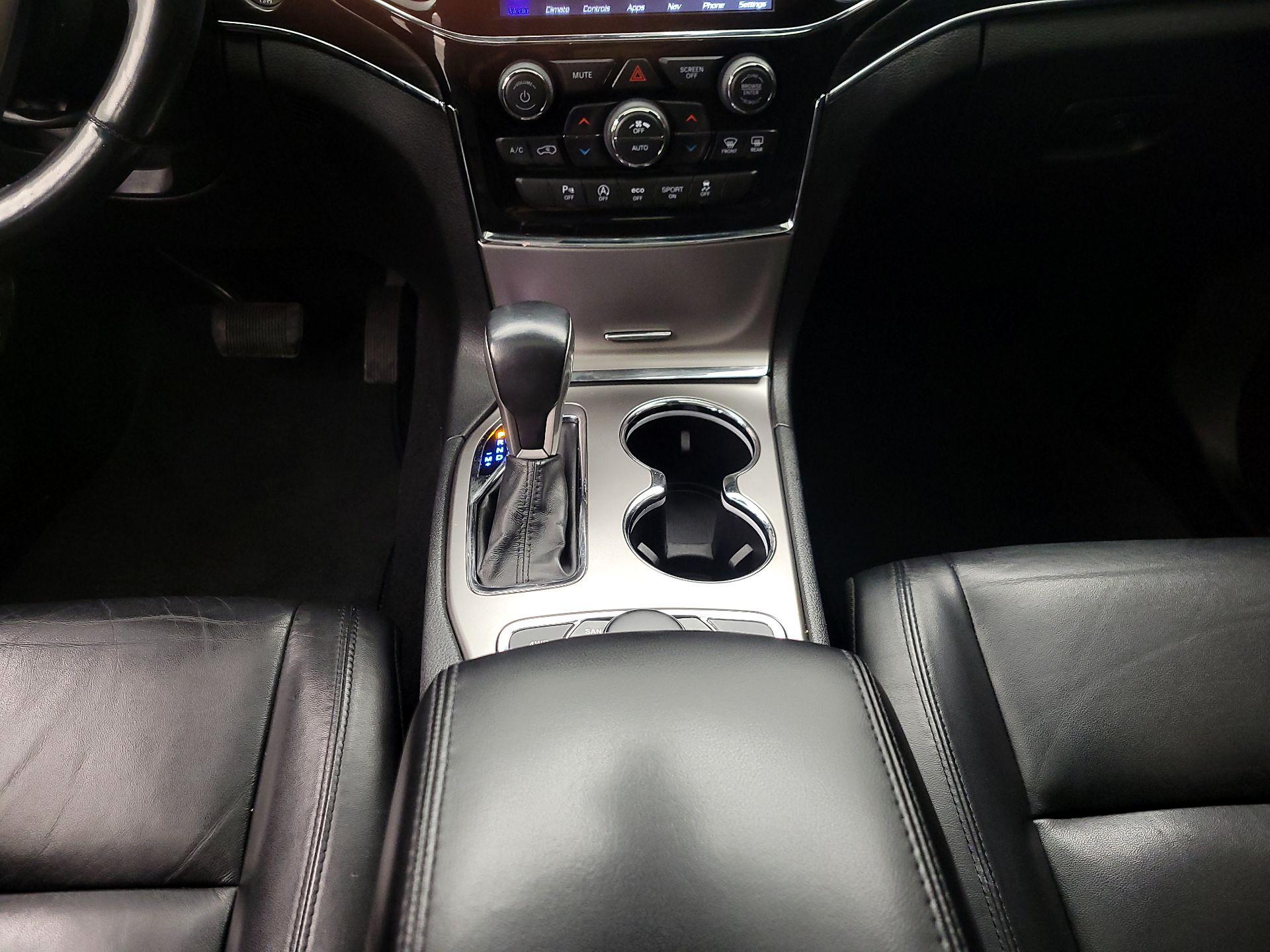 Thumbnail: 2020 Jeep Grand Cherokee - 18