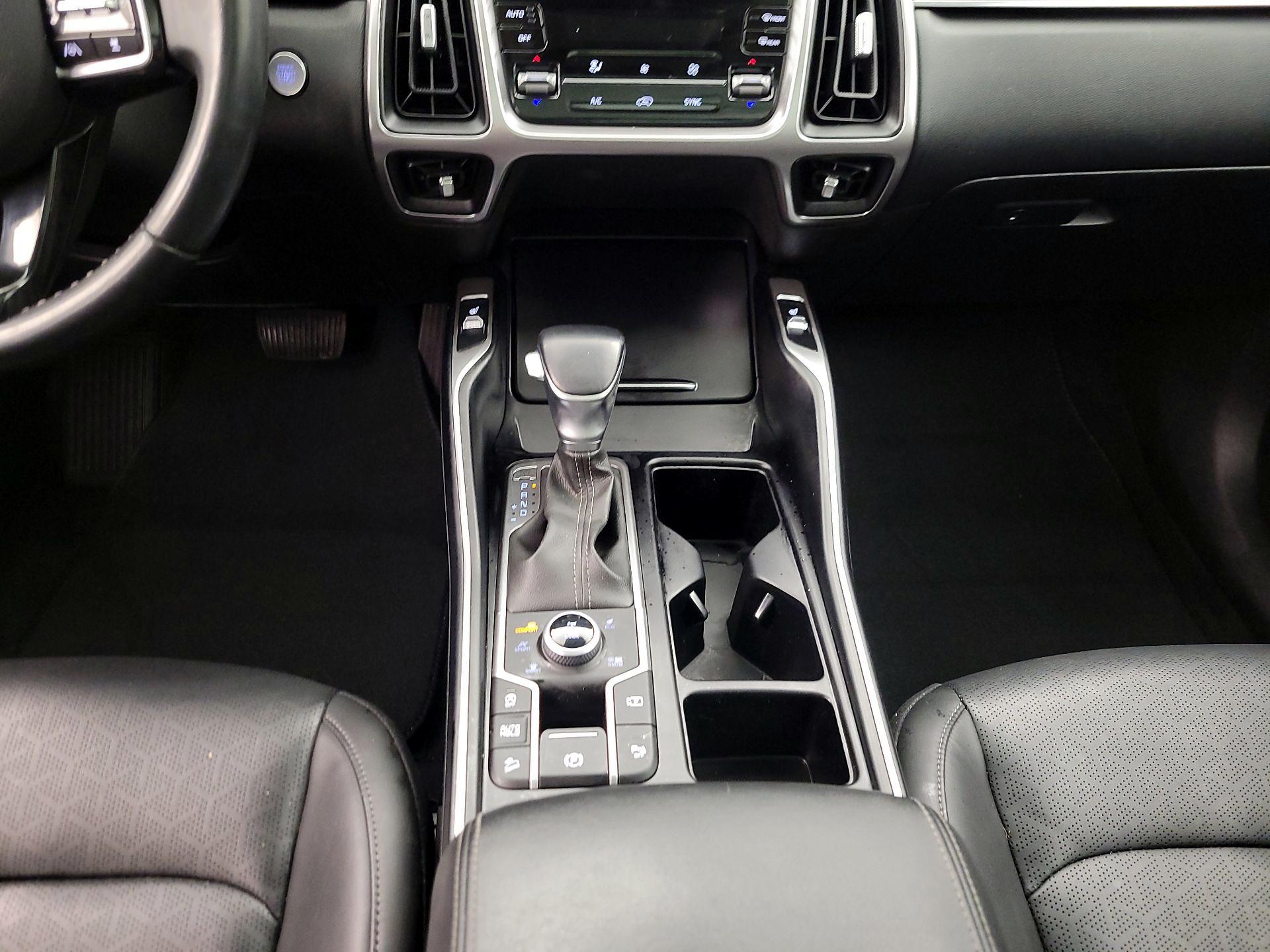 Thumbnail: 2021 Kia Sorento - 17