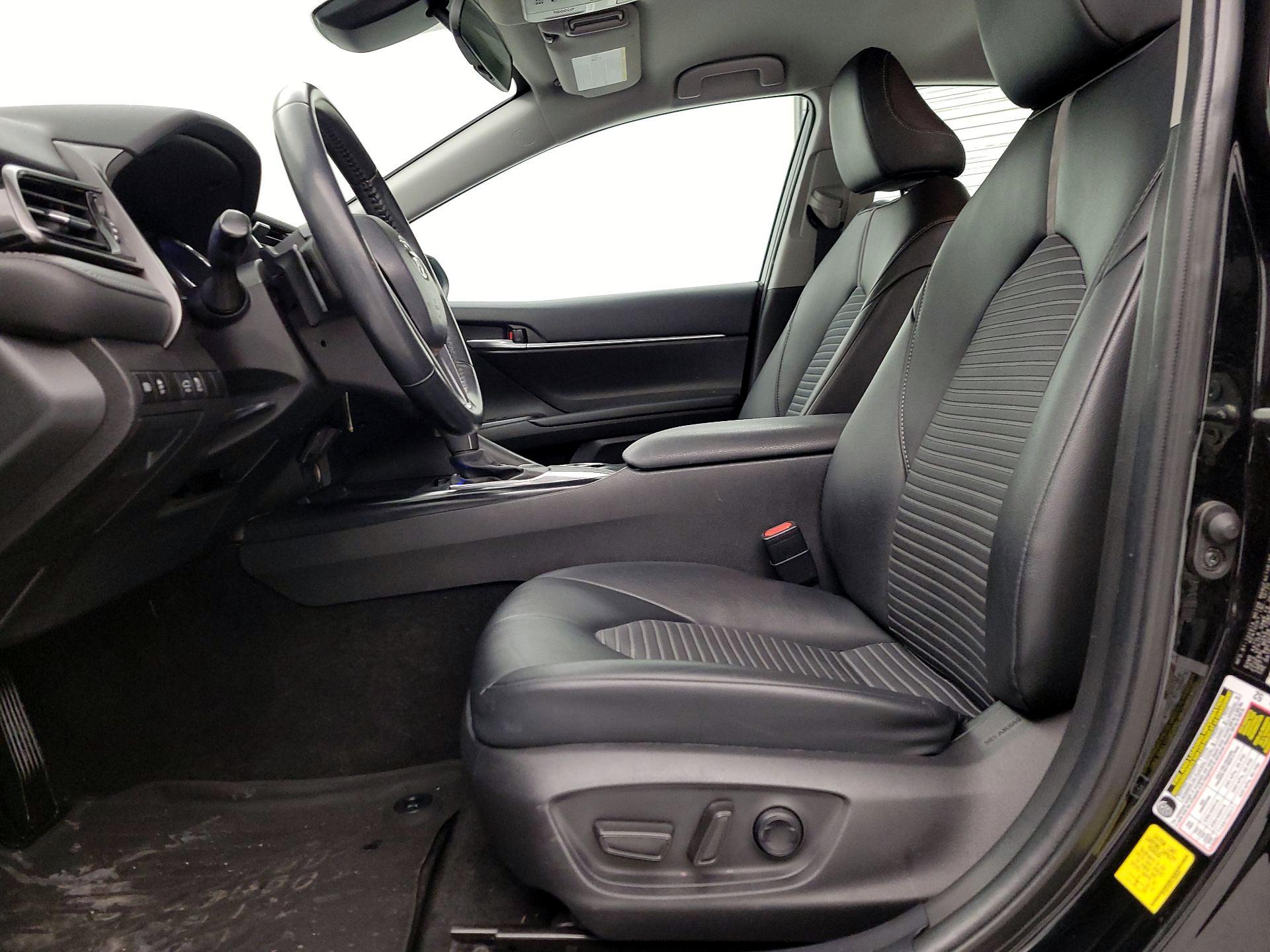 Thumbnail: 2020 Toyota Camry - 11