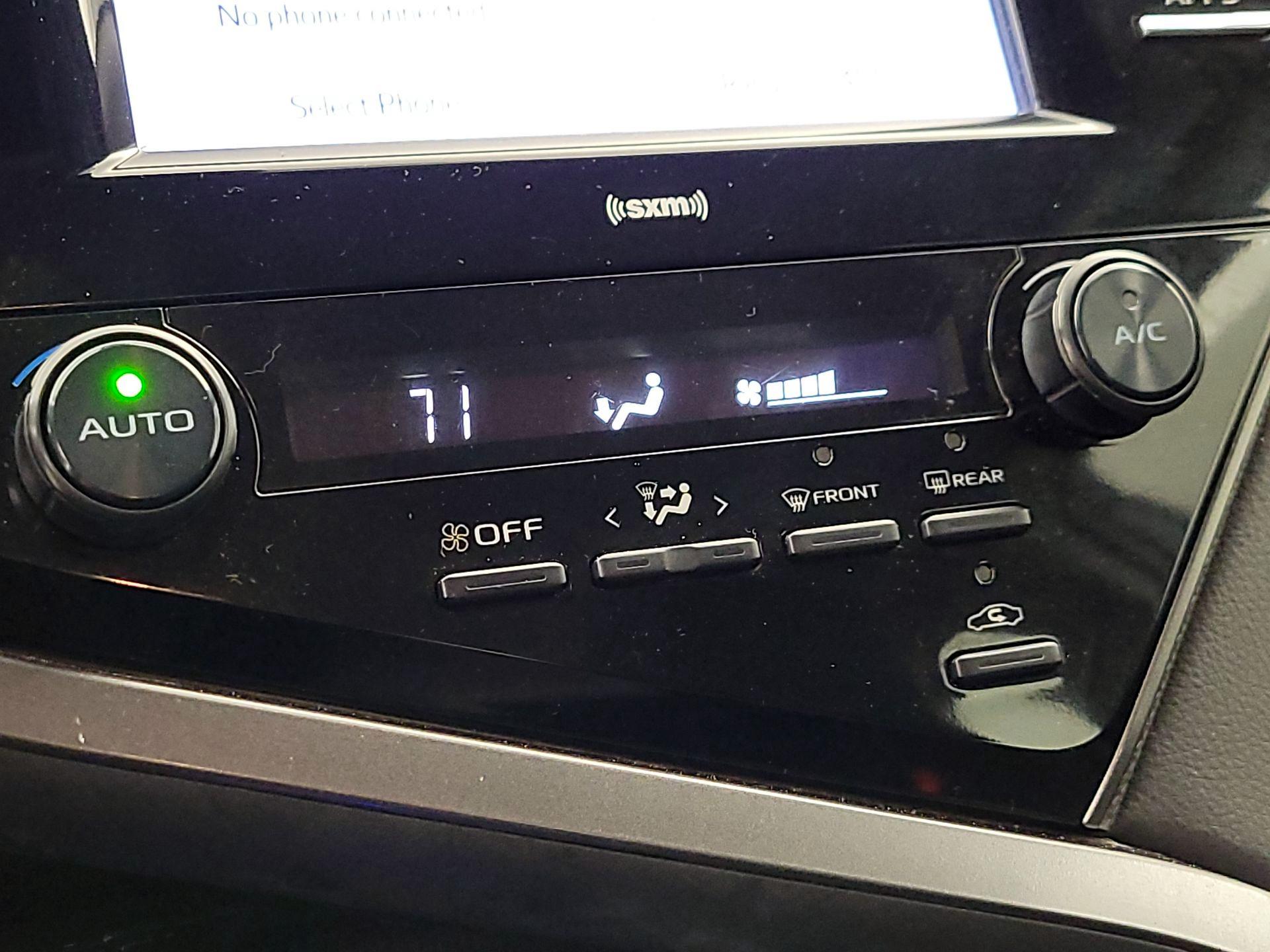 Thumbnail: 2020 Toyota Camry - 16