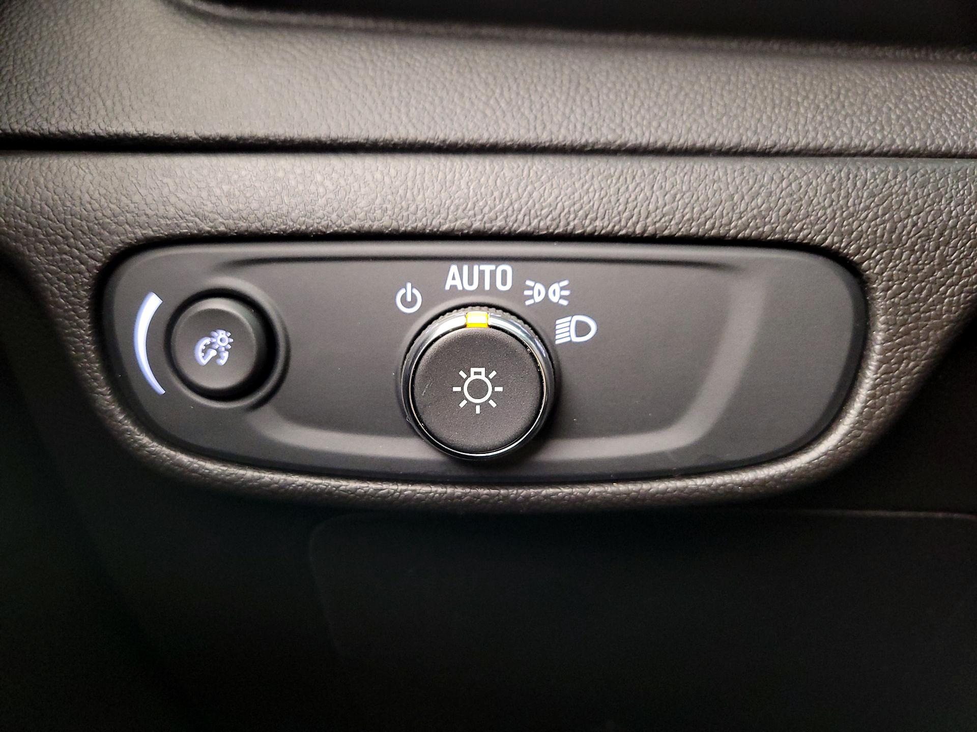 Thumbnail: 2023 Chevrolet Bolt EV - 13