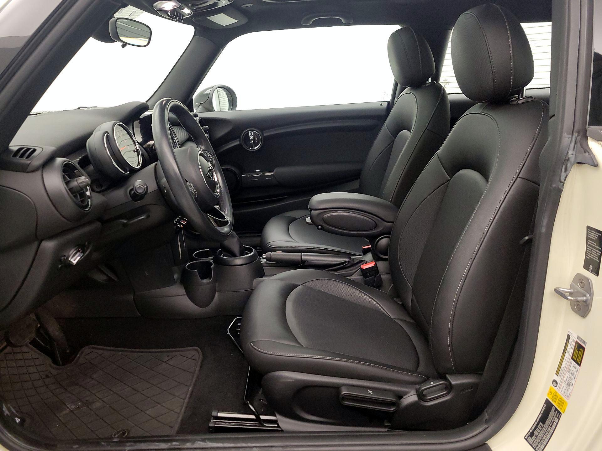 Thumbnail: 2019 MINI Cooper Hardtop - 11