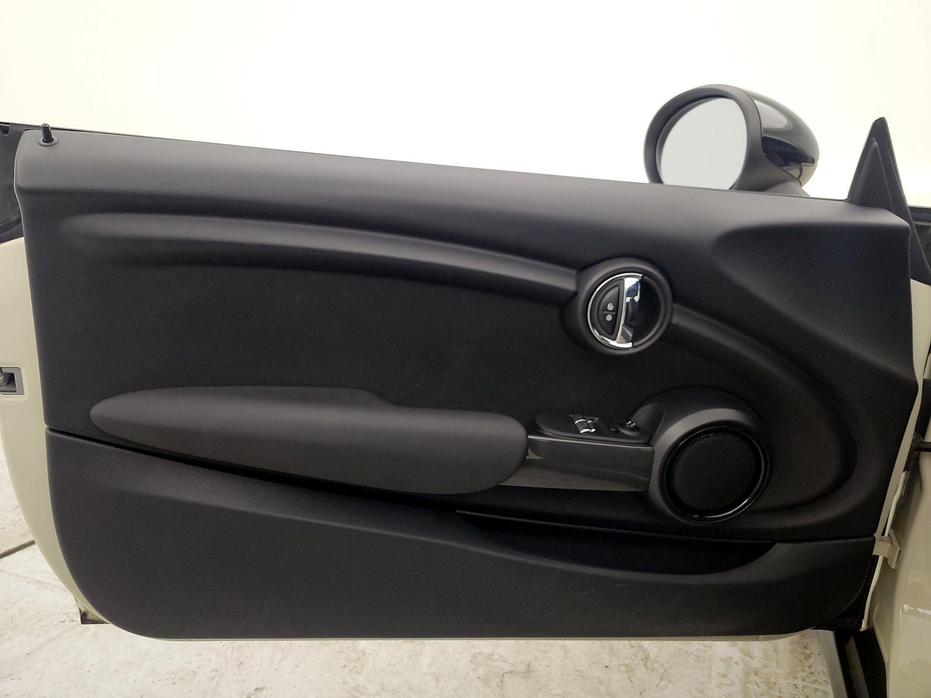 Thumbnail: 2019 MINI Cooper Hardtop - 12