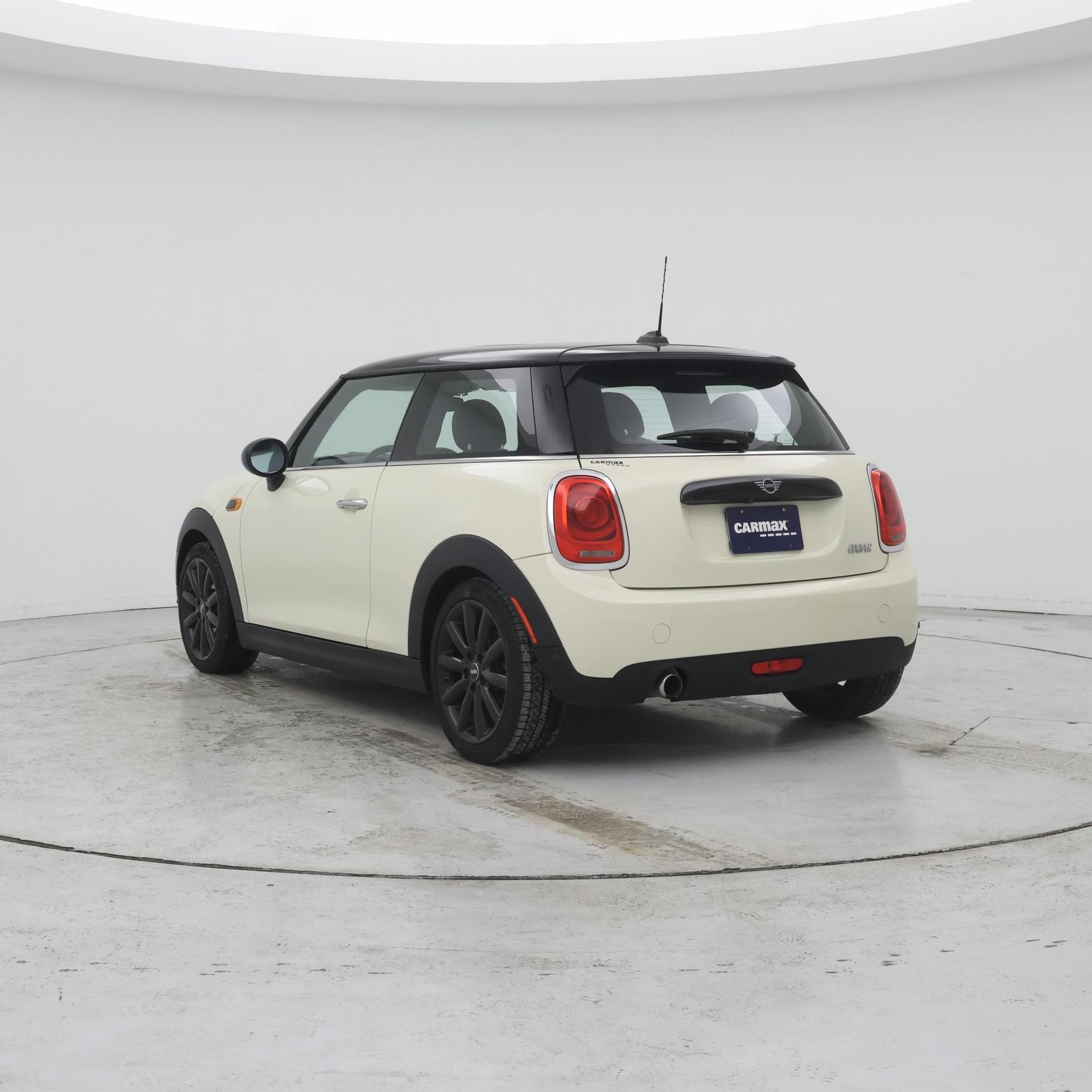 Thumbnail: 2019 MINI Cooper Hardtop - 2