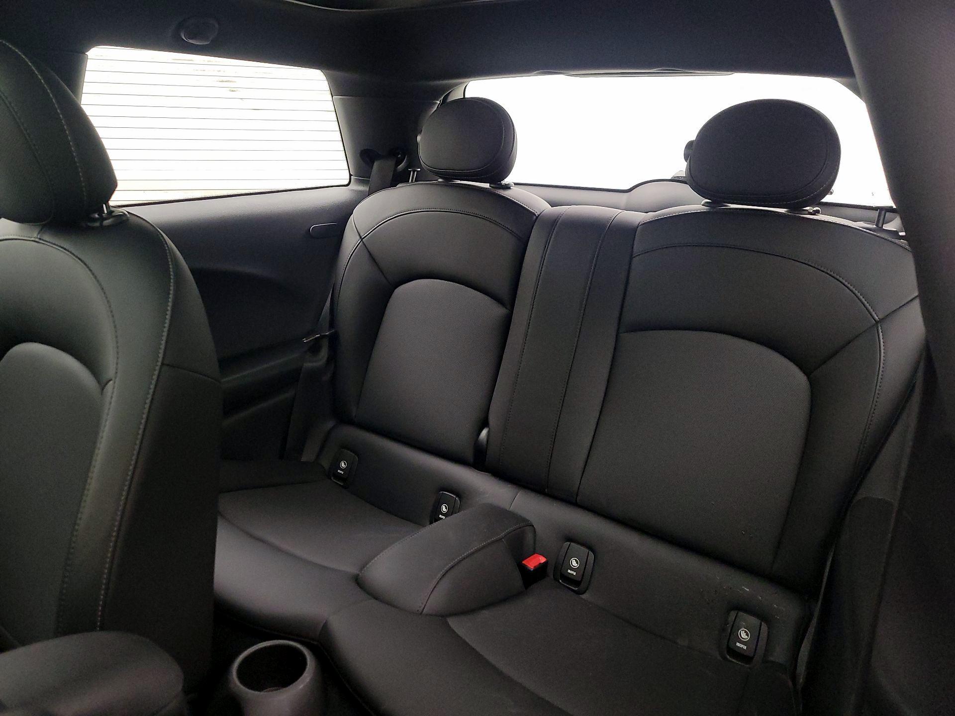 Thumbnail: 2019 MINI Cooper Hardtop - 20