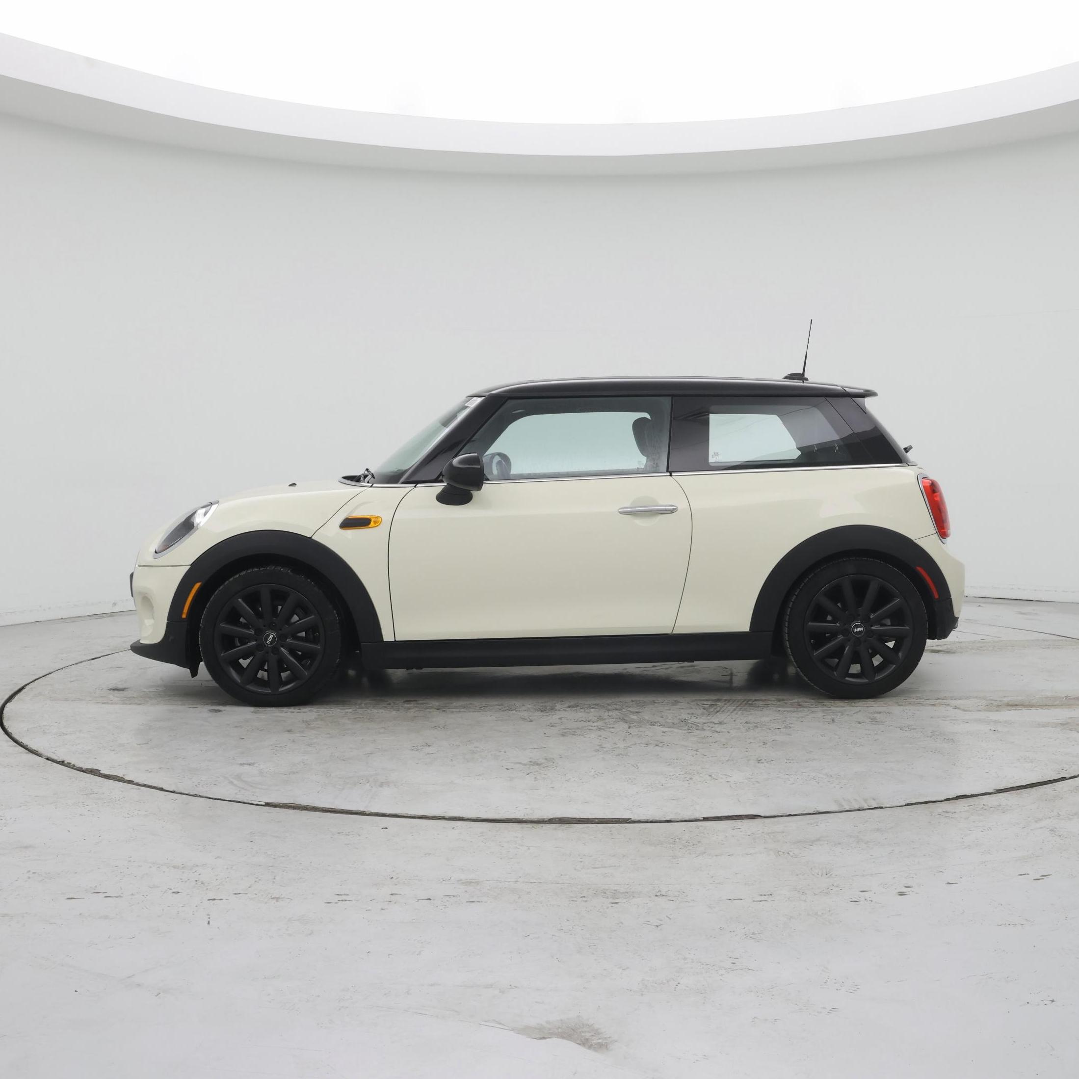 Thumbnail: 2019 MINI Cooper Hardtop - 3