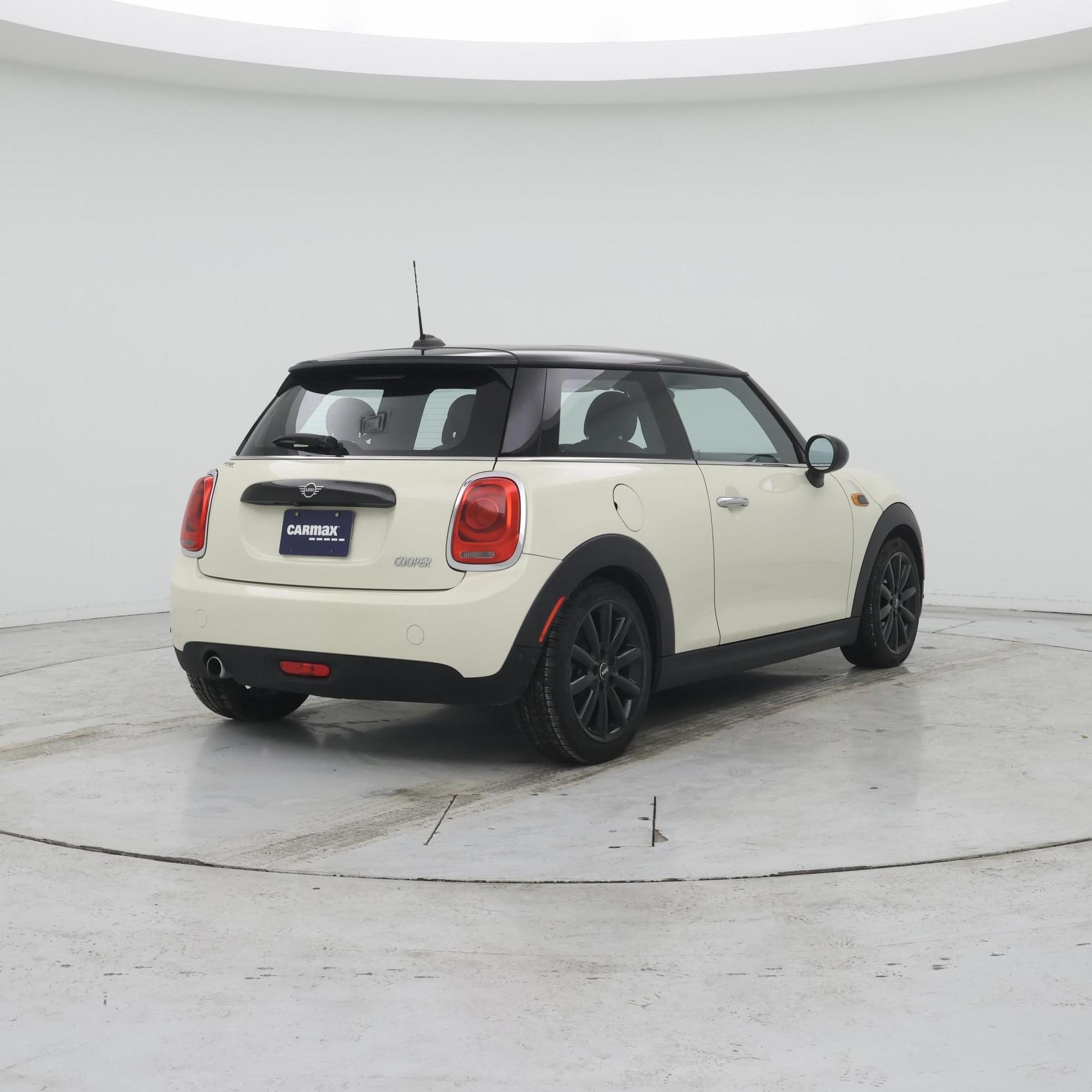 Thumbnail: 2019 MINI Cooper Hardtop - 8