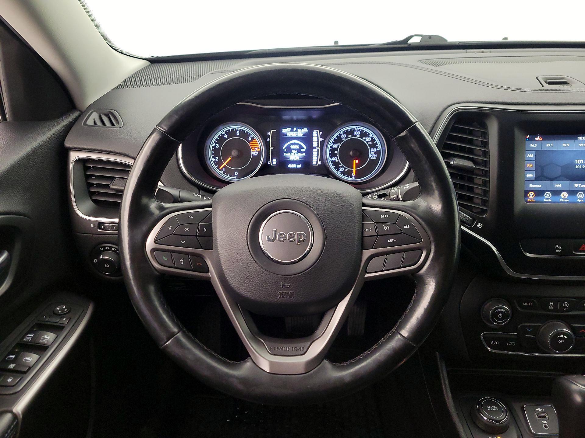 Thumbnail: 2020 Jeep Cherokee - 10