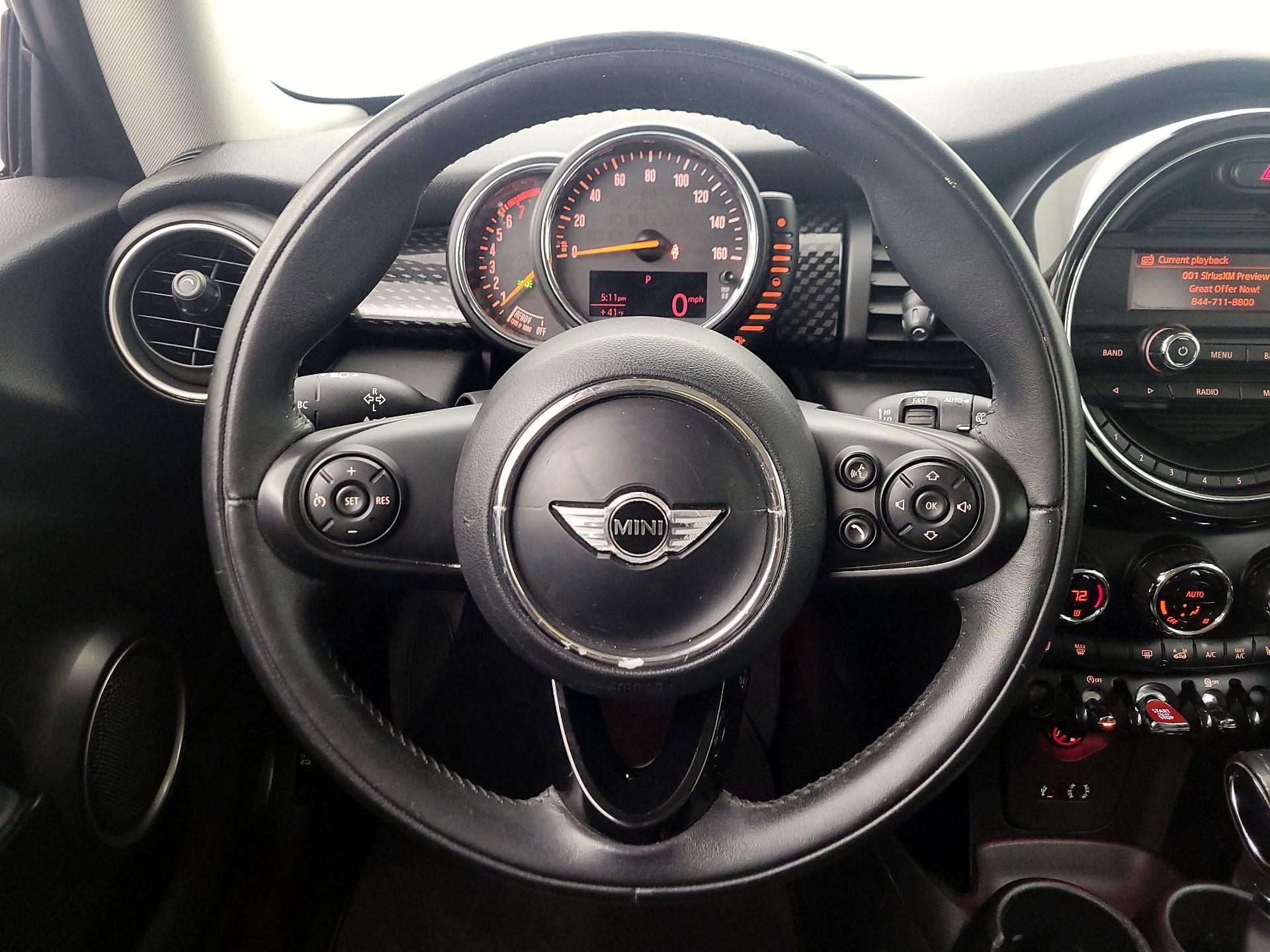 Thumbnail: 2015 MINI Cooper Hardtop - 10