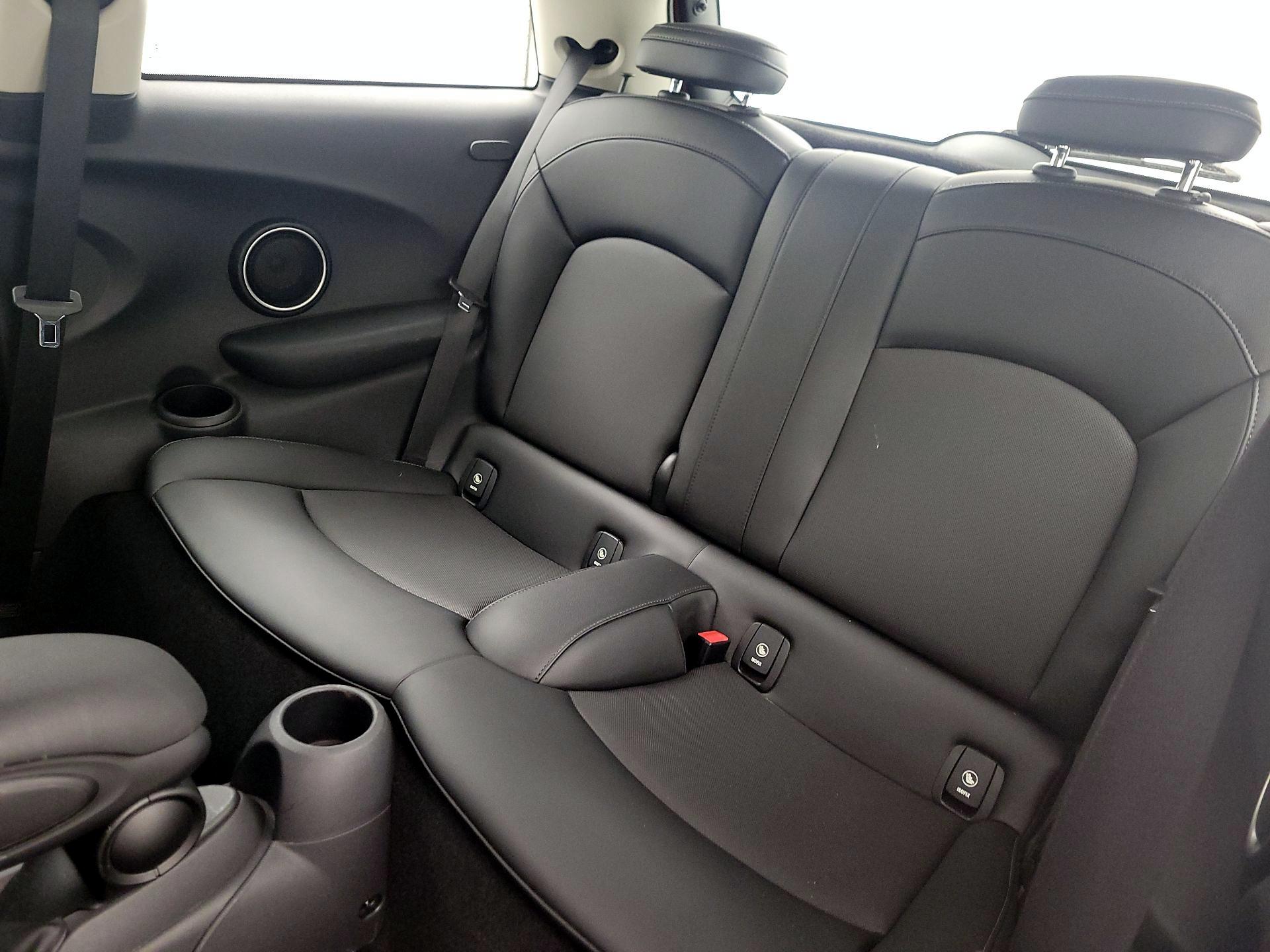 Thumbnail: 2015 MINI Cooper Hardtop - 18