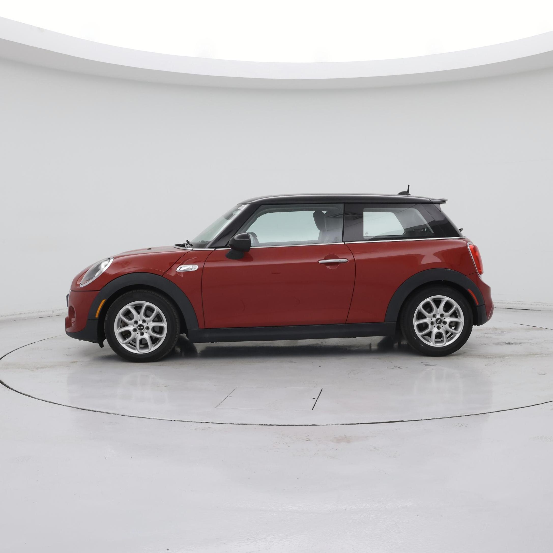 Thumbnail: 2015 MINI Cooper Hardtop - 3