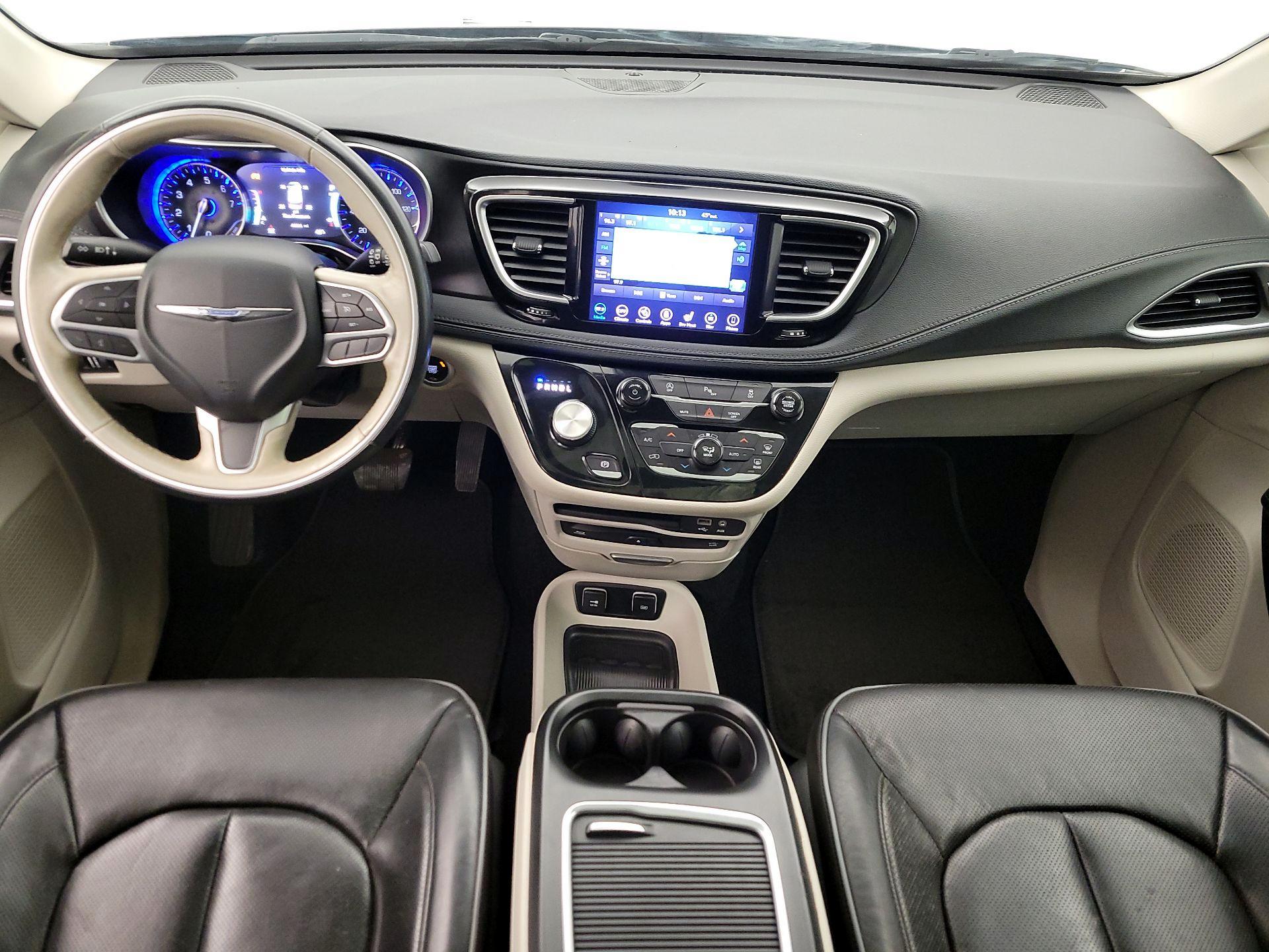 Thumbnail: 2020 Chrysler Pacifica - 9