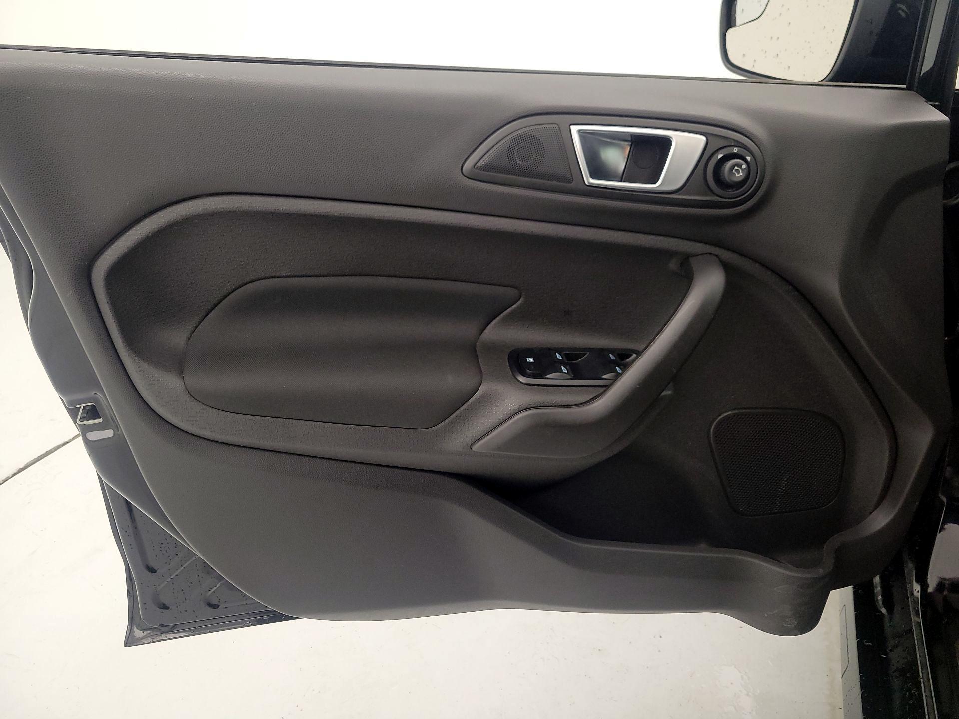 Thumbnail: 2019 Ford Fiesta - 12