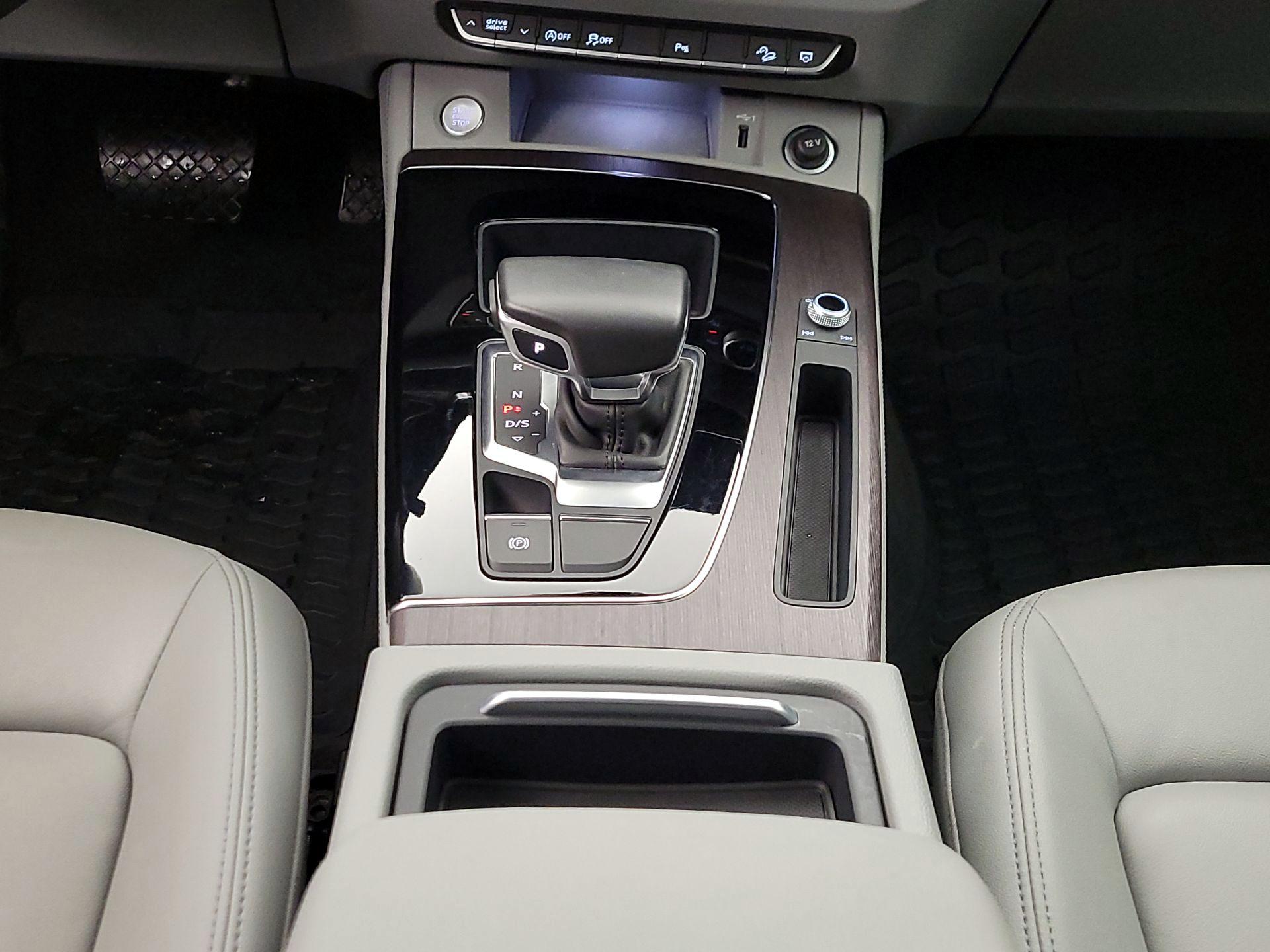 Thumbnail: 2022 Audi Q5 - 17