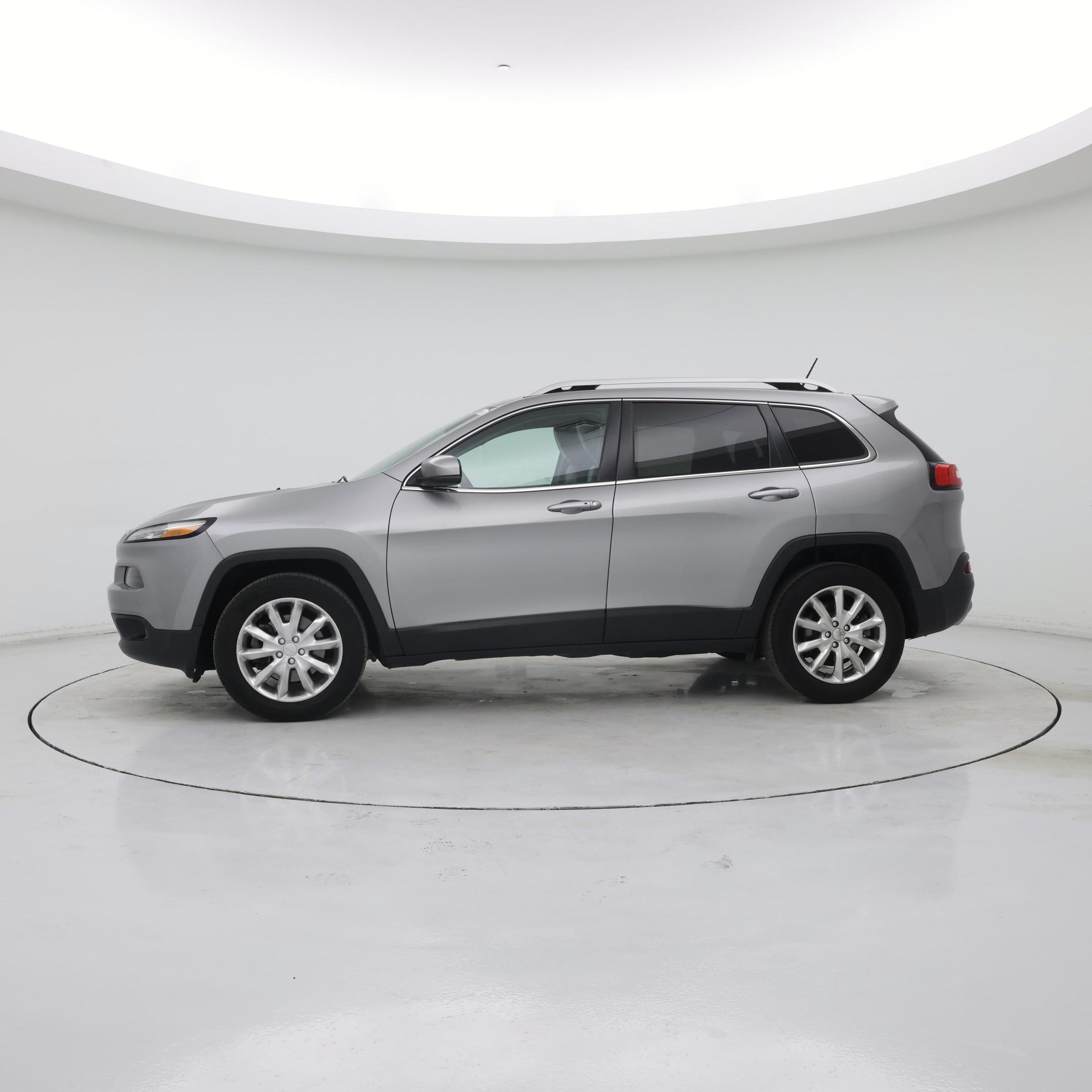 Thumbnail: 2015 Jeep Cherokee - 3