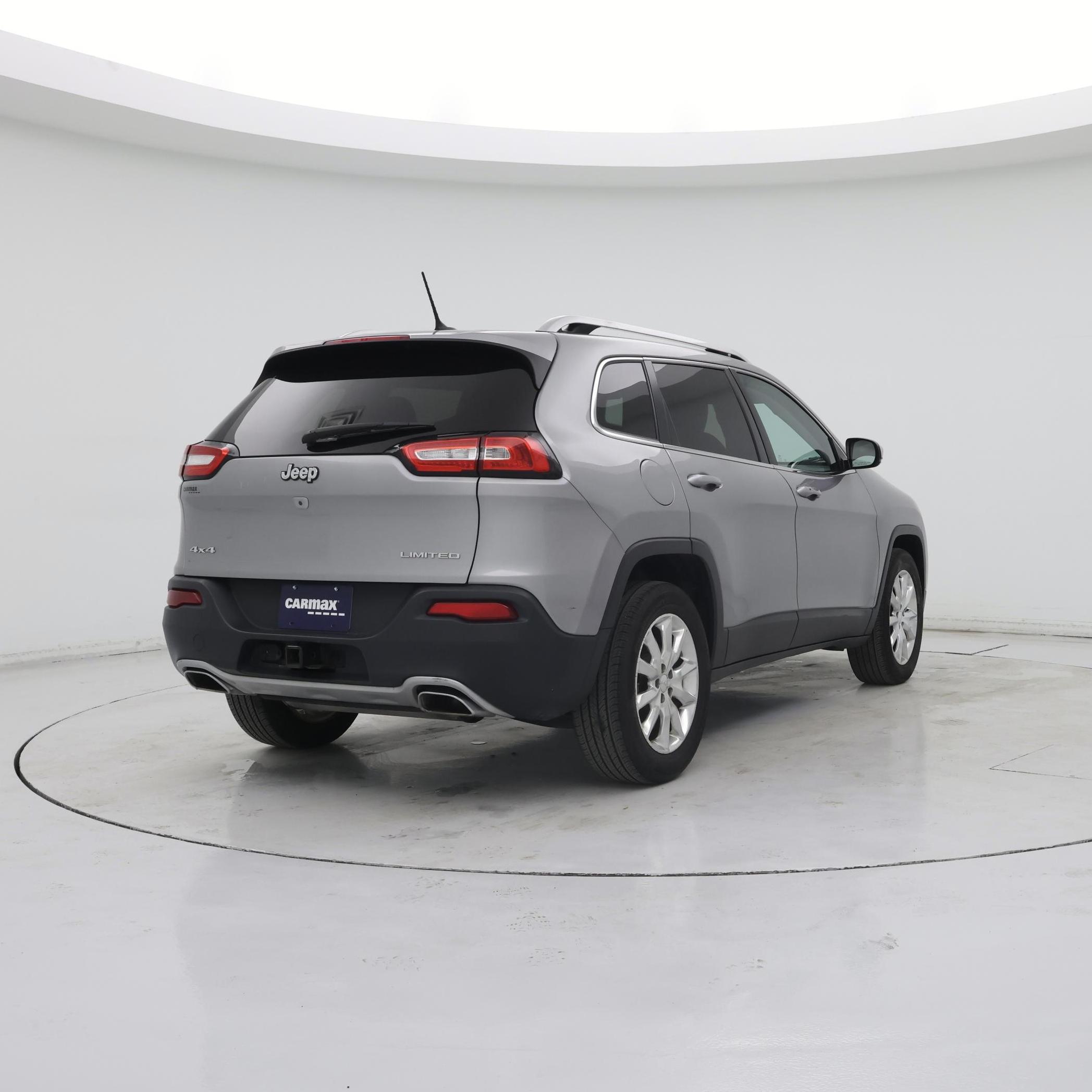 Thumbnail: 2015 Jeep Cherokee - 8