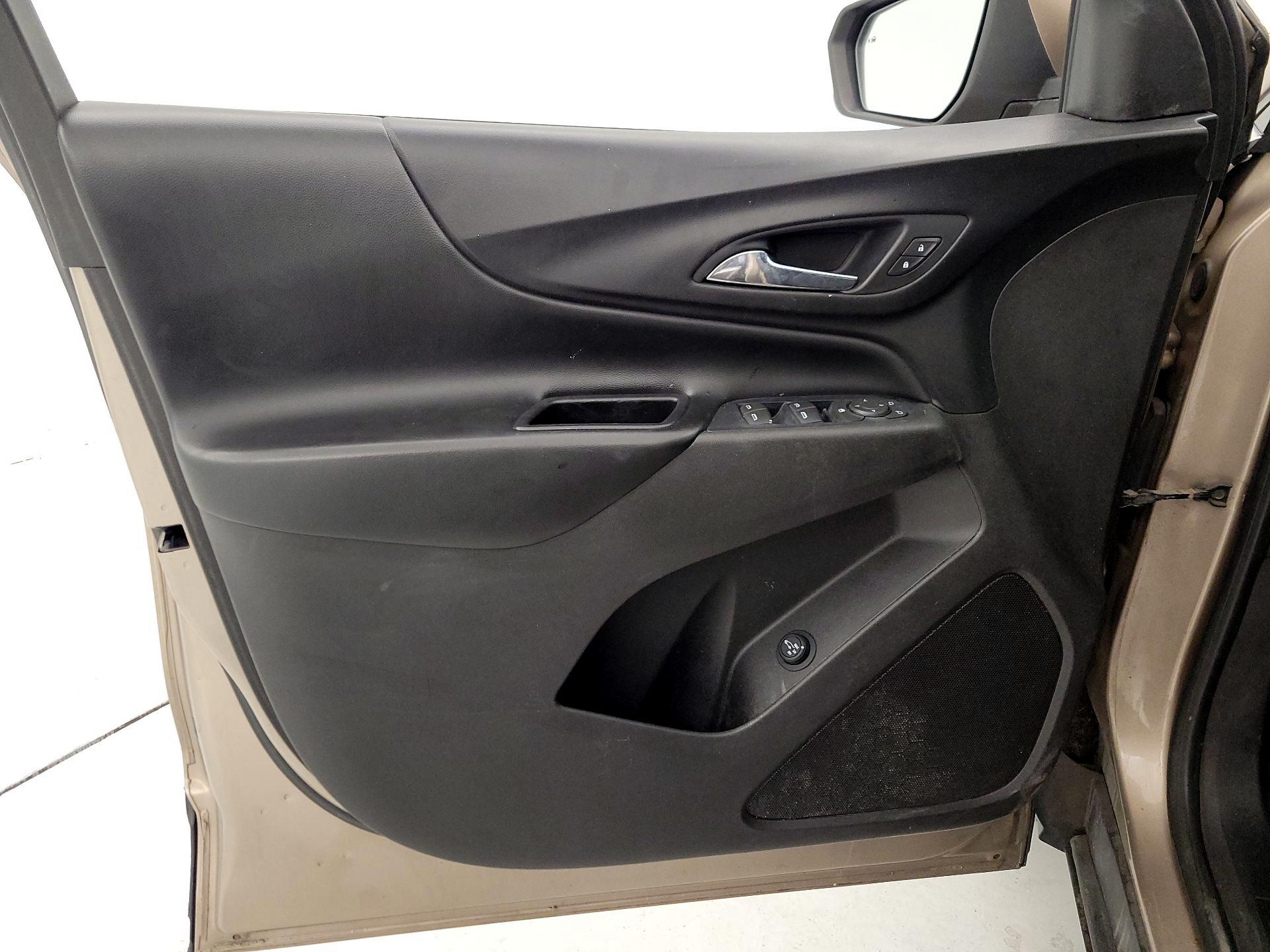 Thumbnail: 2018 Chevrolet Equinox - 12