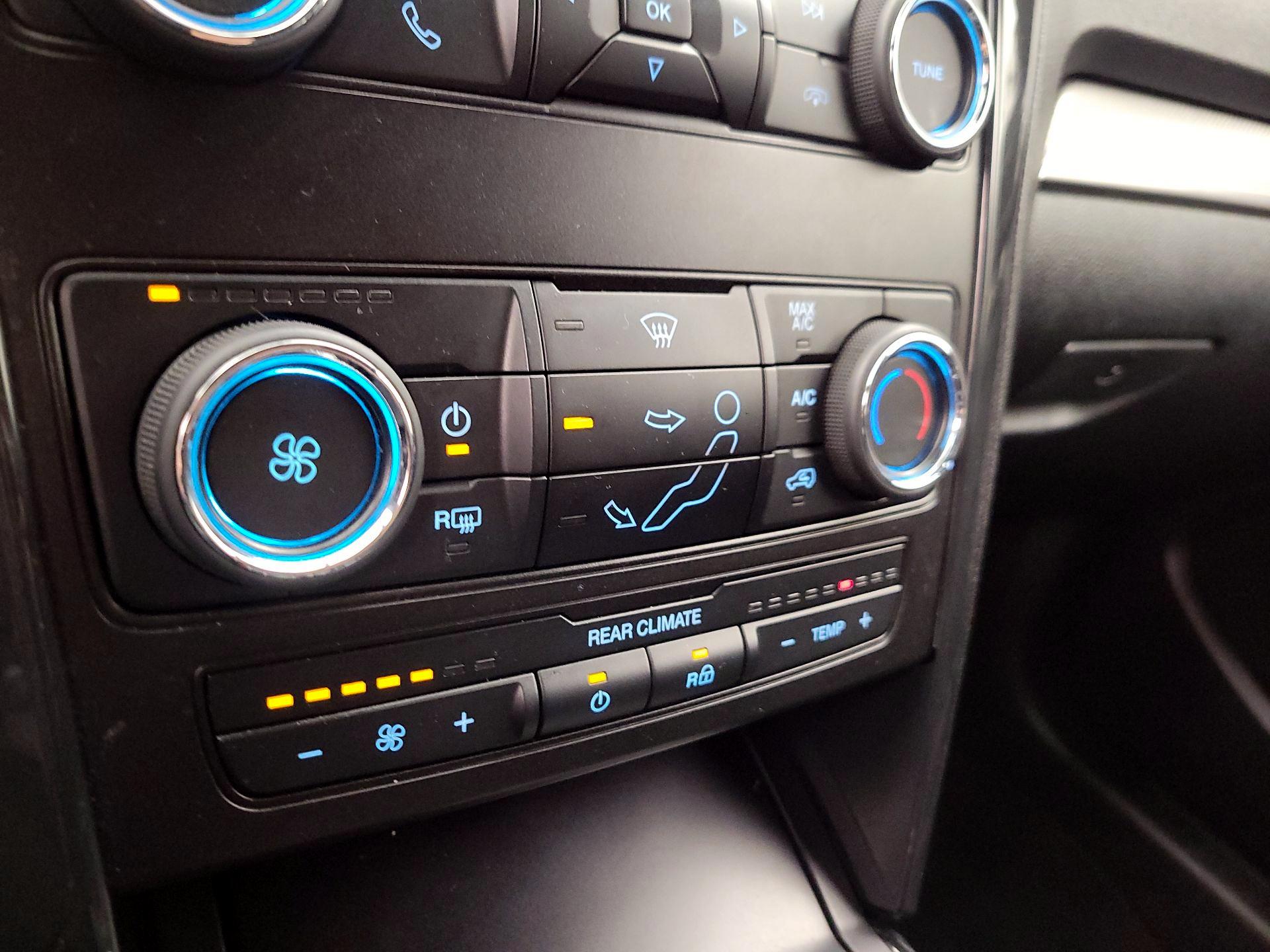 Thumbnail: 2019 Ford Explorer - 16