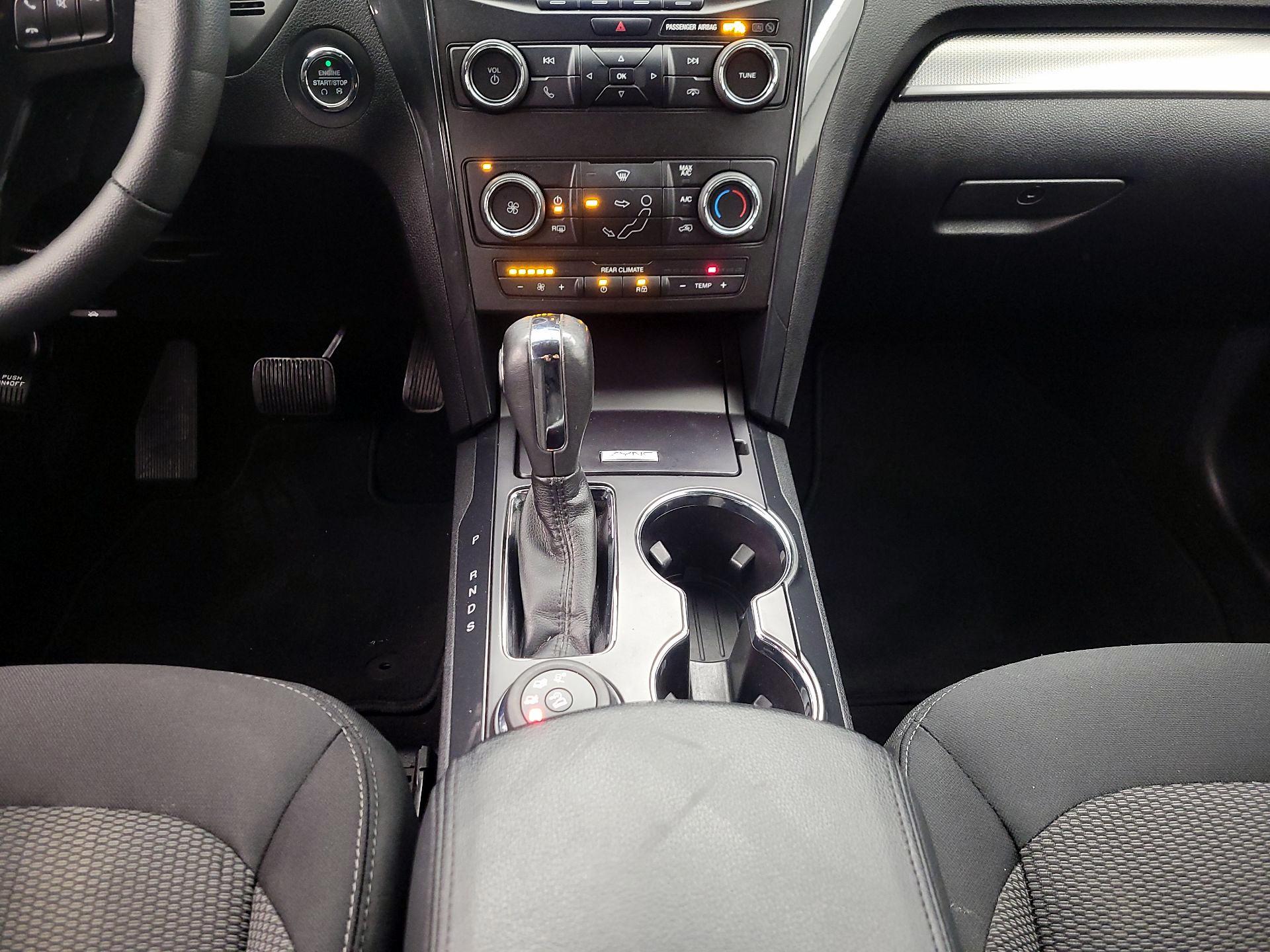 Thumbnail: 2019 Ford Explorer - 17