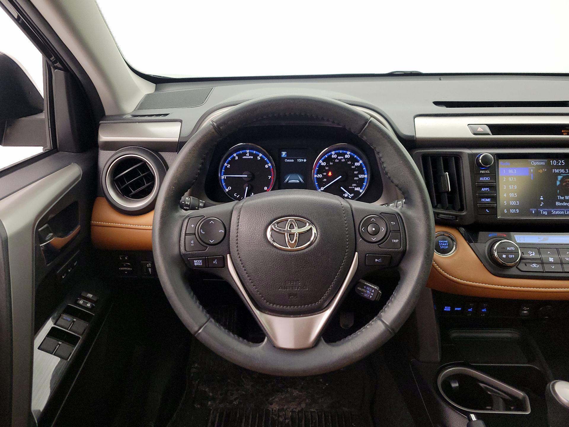 Thumbnail: 2017 Toyota RAV4 - 10