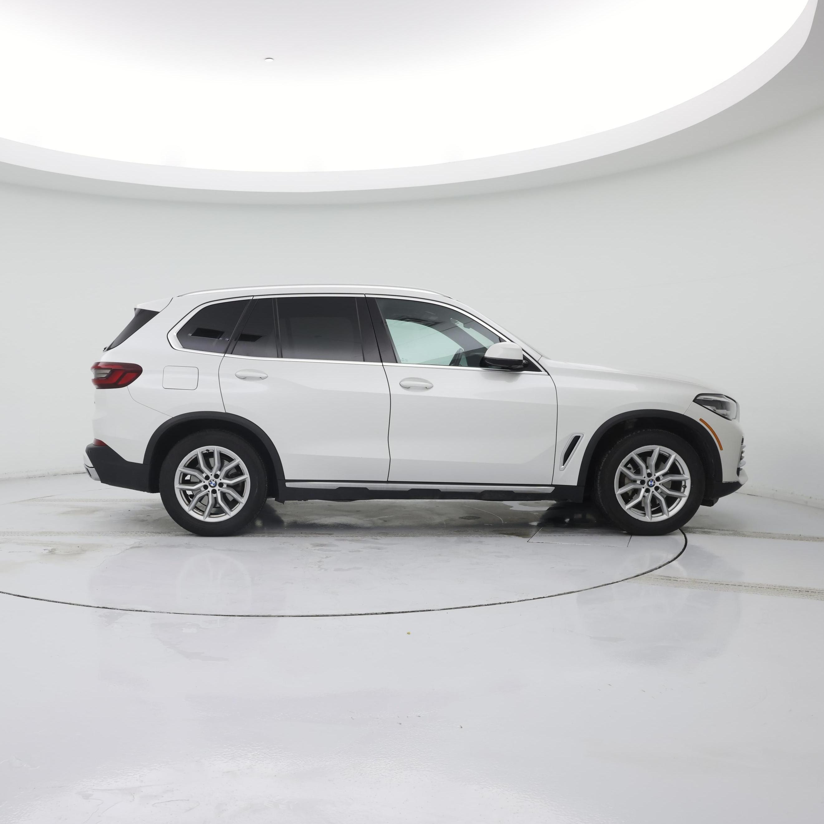 Thumbnail: 2021 BMW X5 - 7