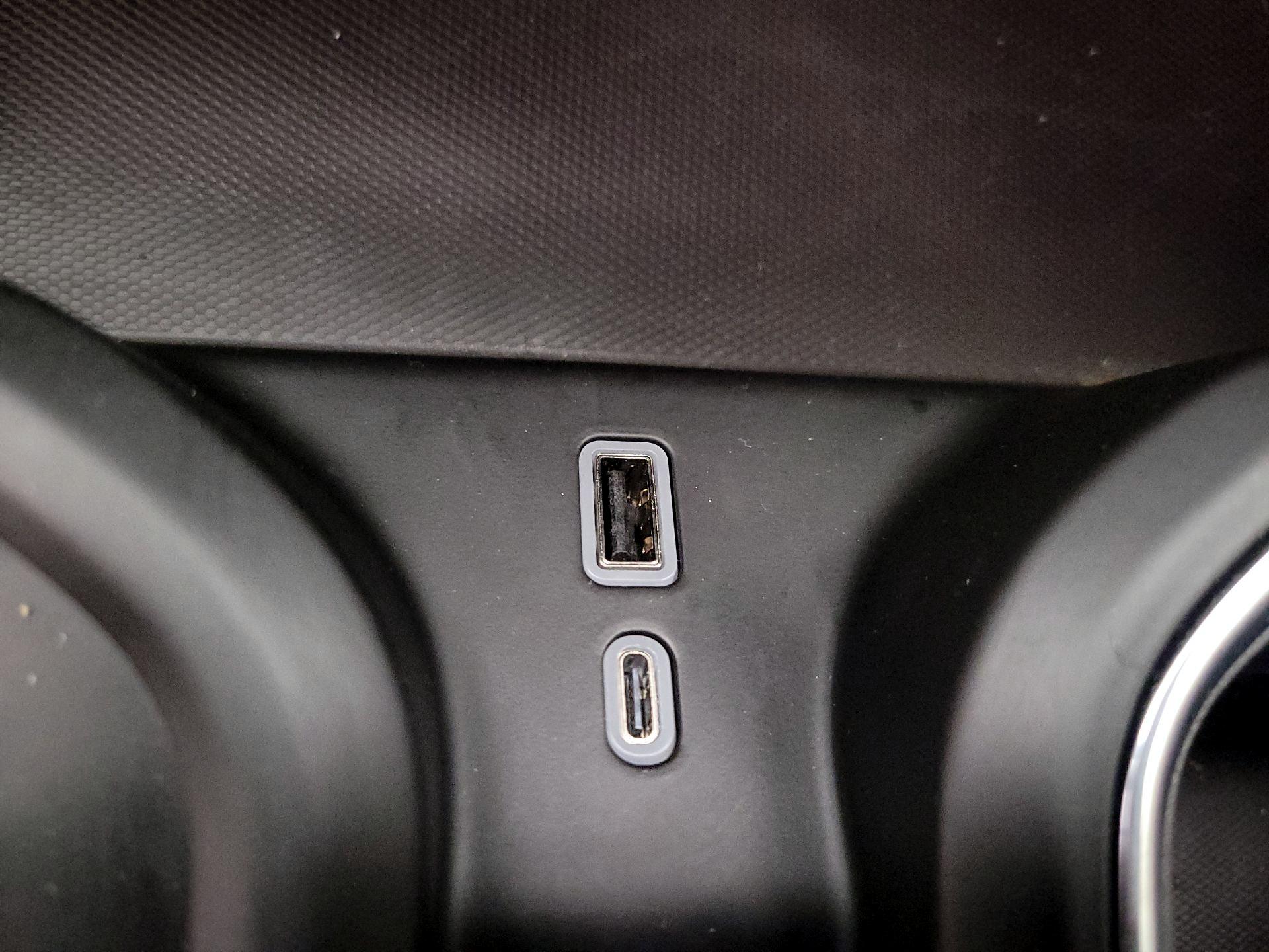 Thumbnail: 2025 GMC Sierra 2500 - 19