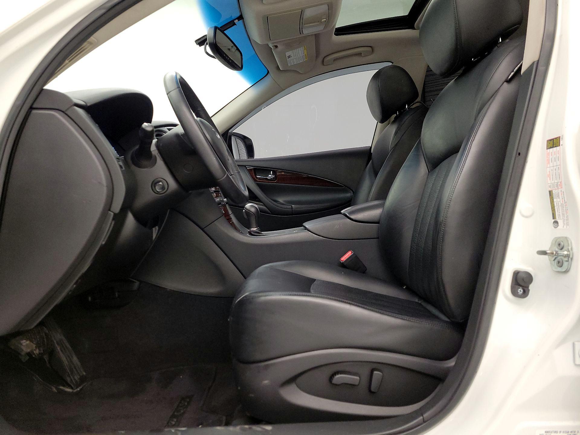 Thumbnail: 2017 INFINITI QX50 - 11