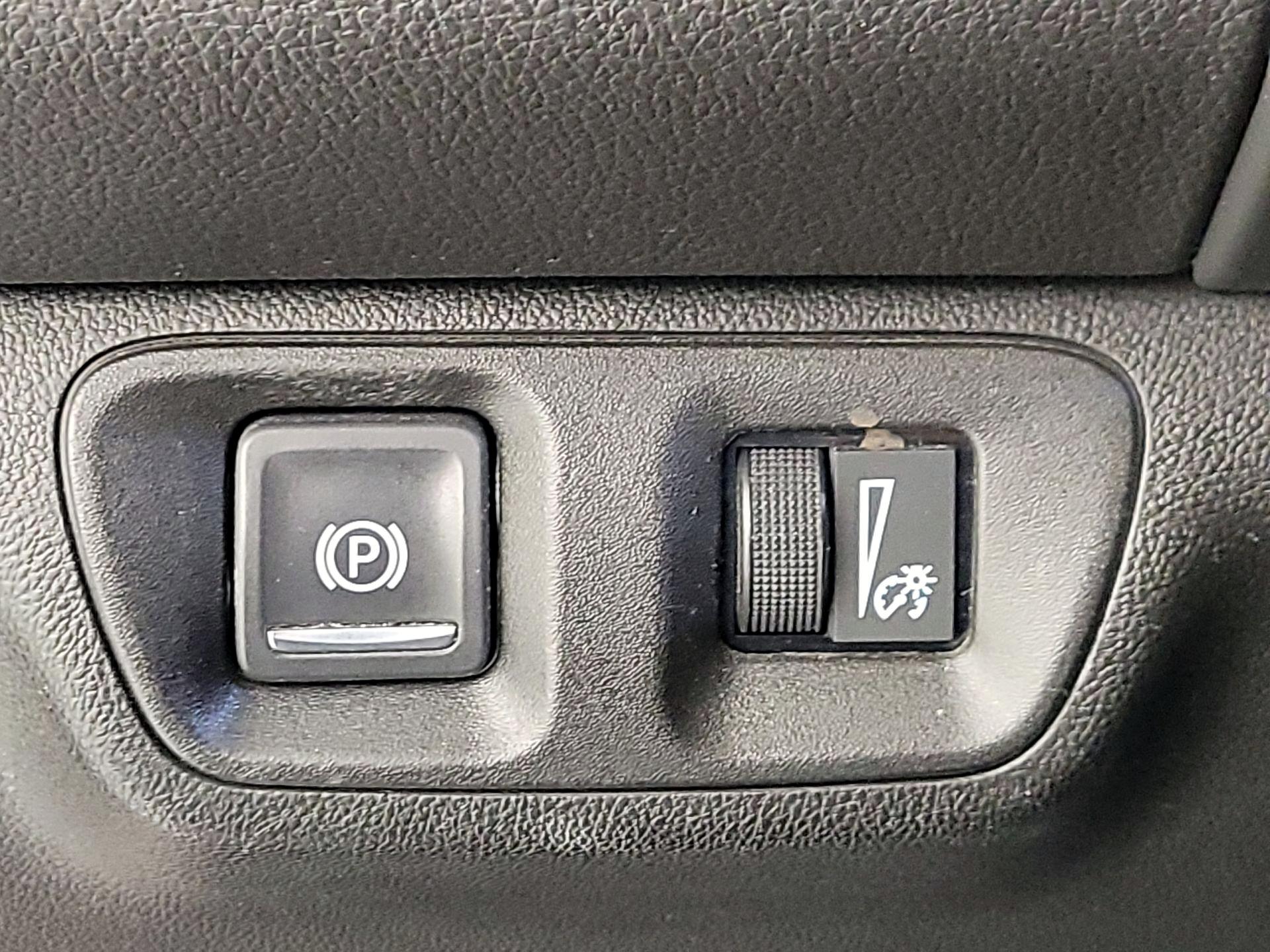 Thumbnail: 2019 GMC Acadia - 13