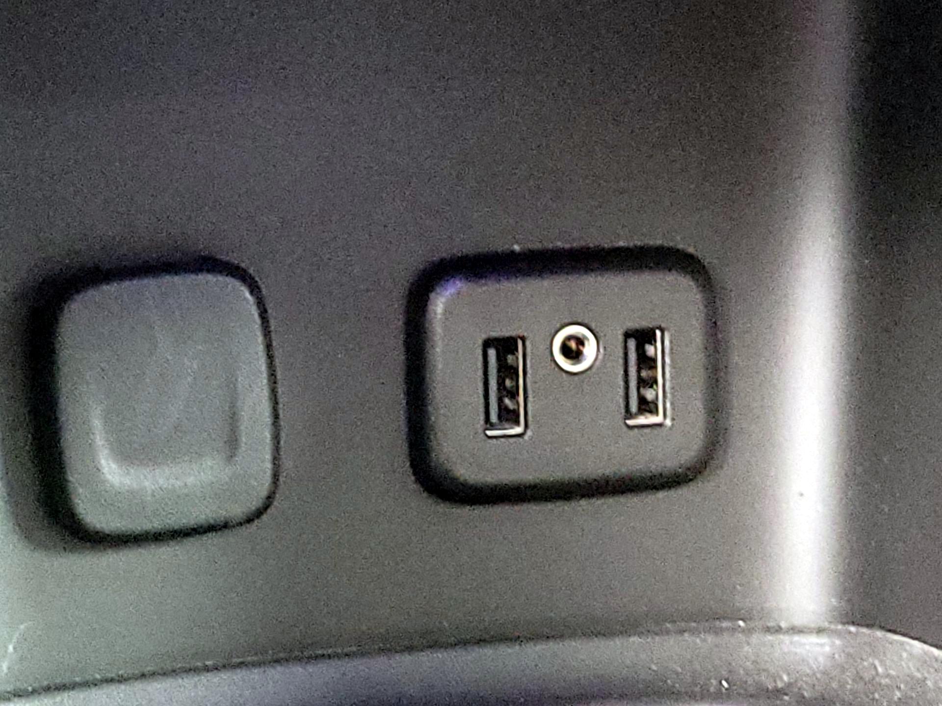 Thumbnail: 2019 GMC Acadia - 19