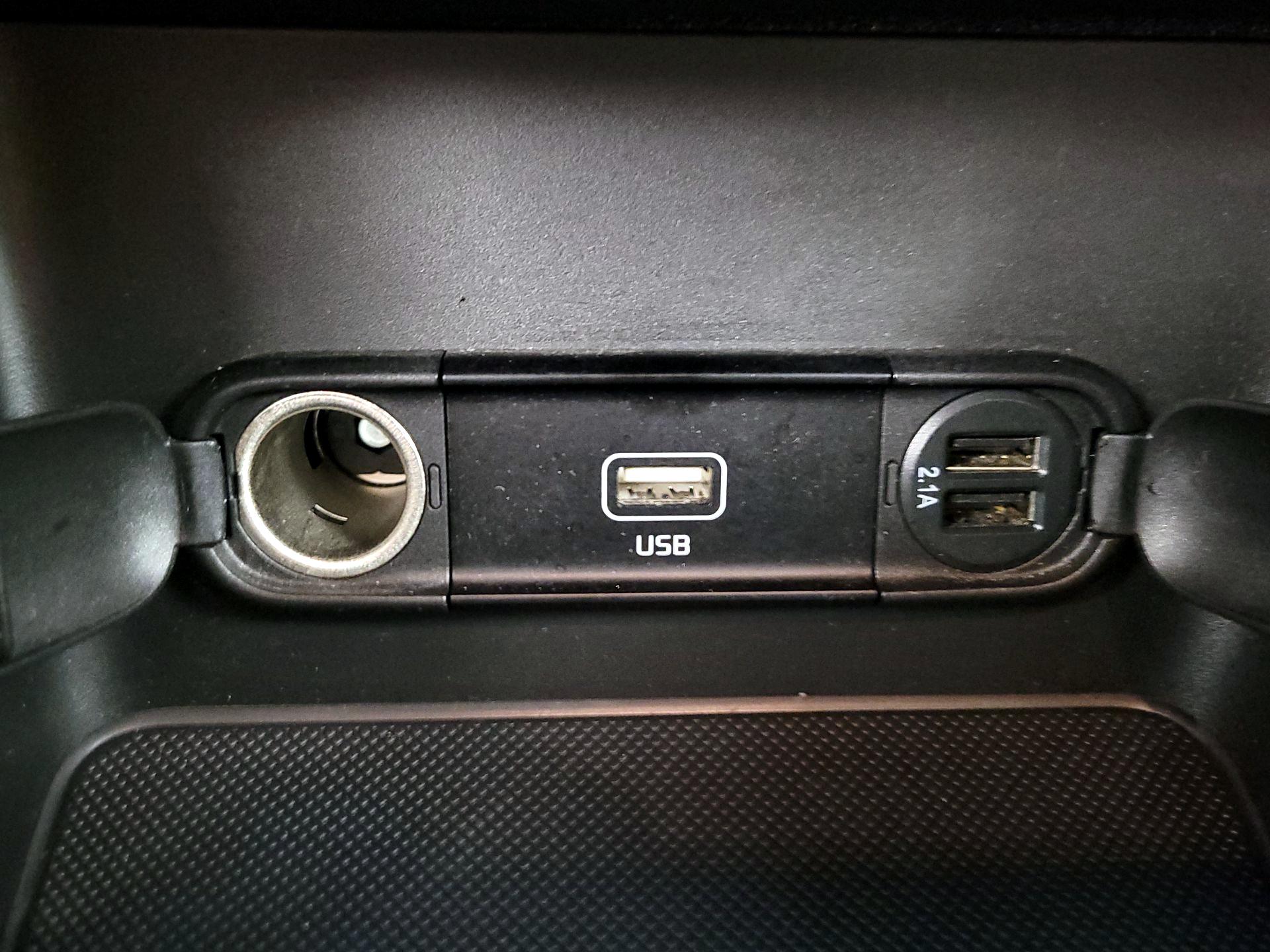 Thumbnail: 2020 Kia Sportage - 18