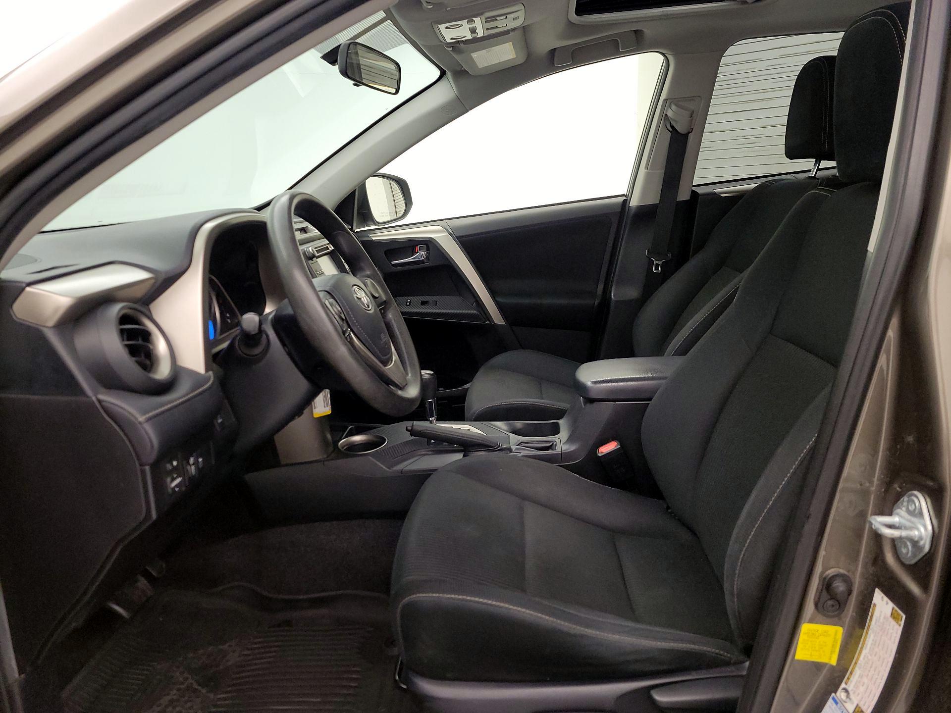 Thumbnail: 2014 Toyota RAV4 - 11