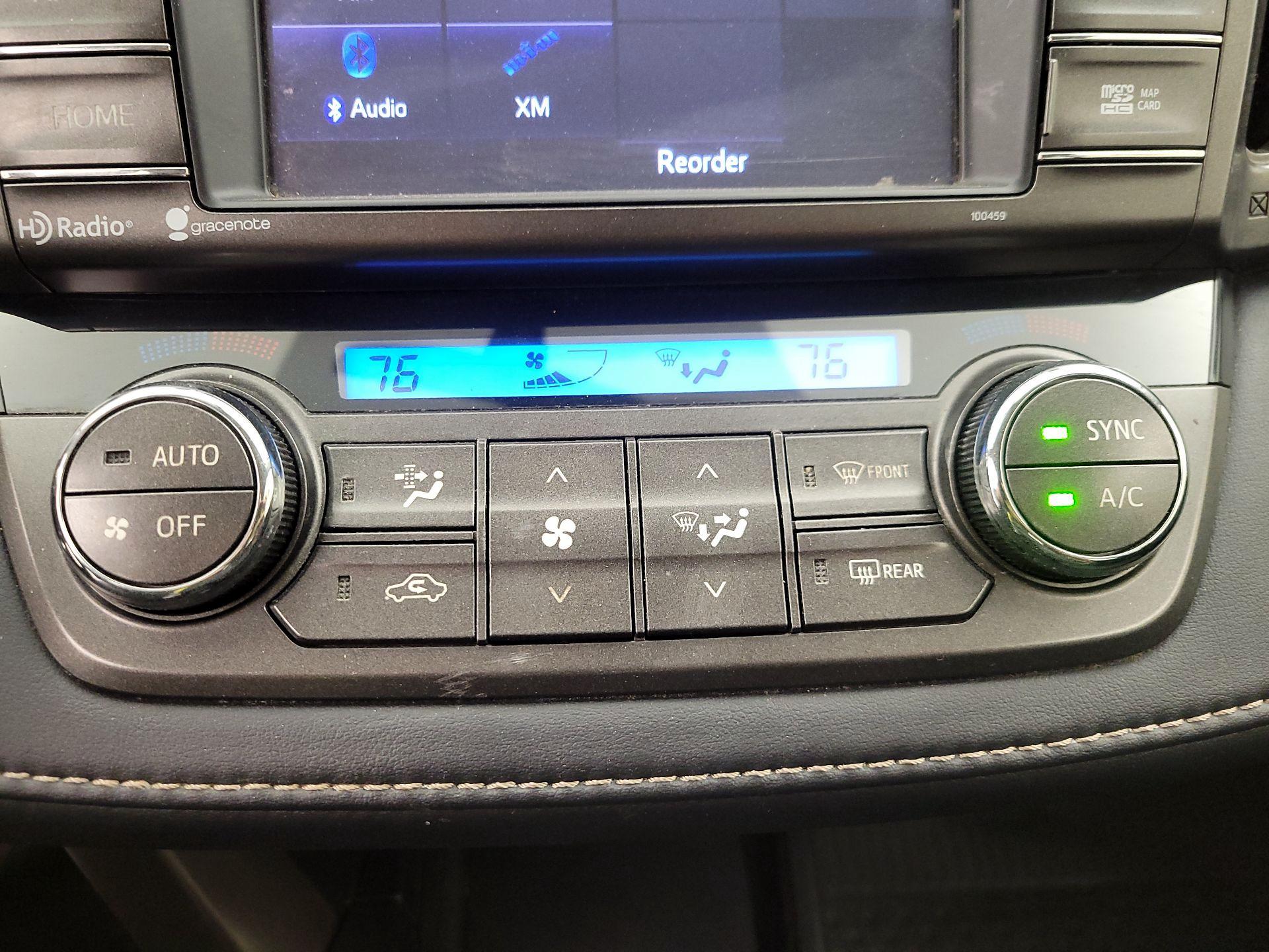 Thumbnail: 2014 Toyota RAV4 - 16