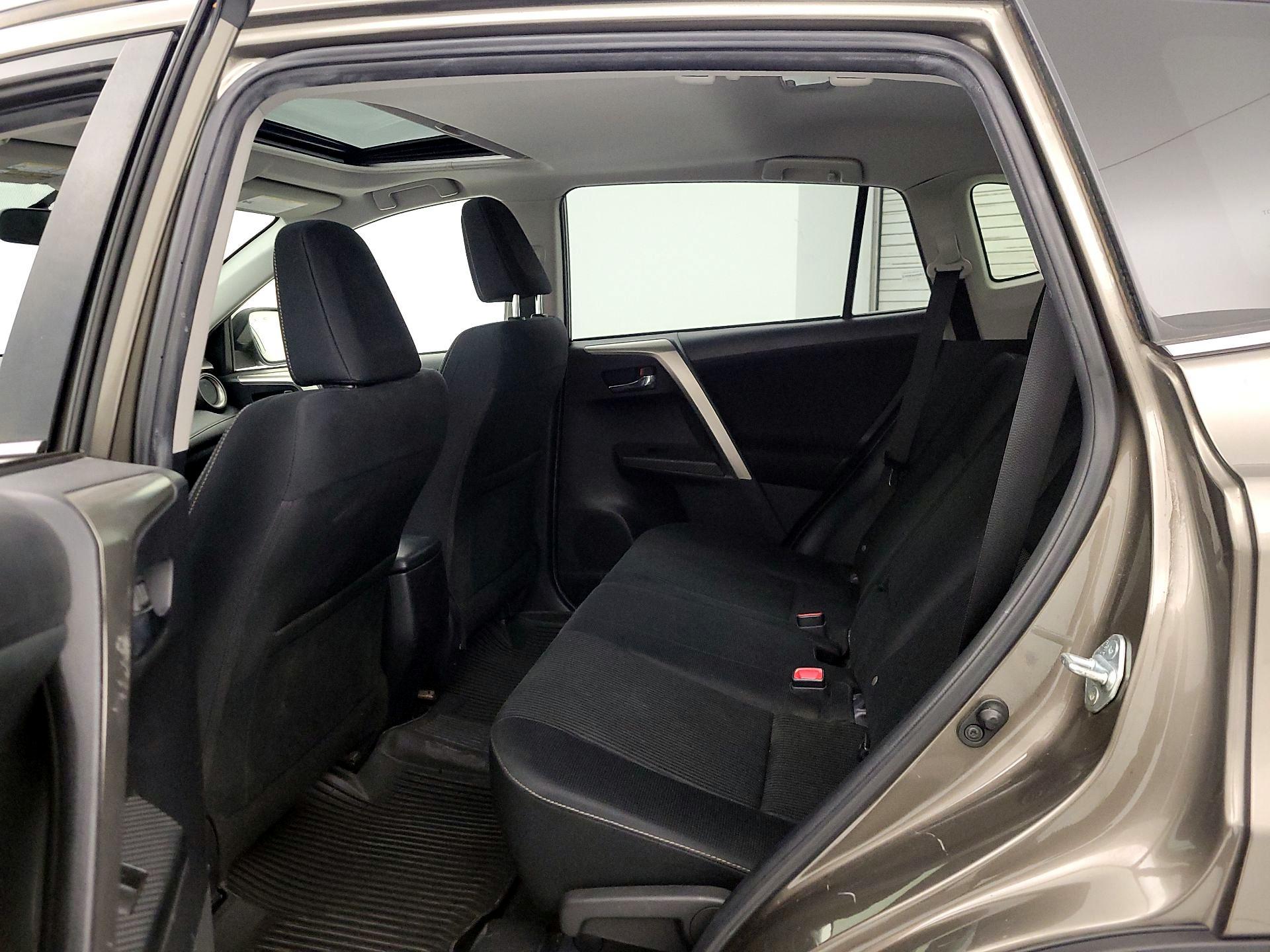 Thumbnail: 2014 Toyota RAV4 - 20