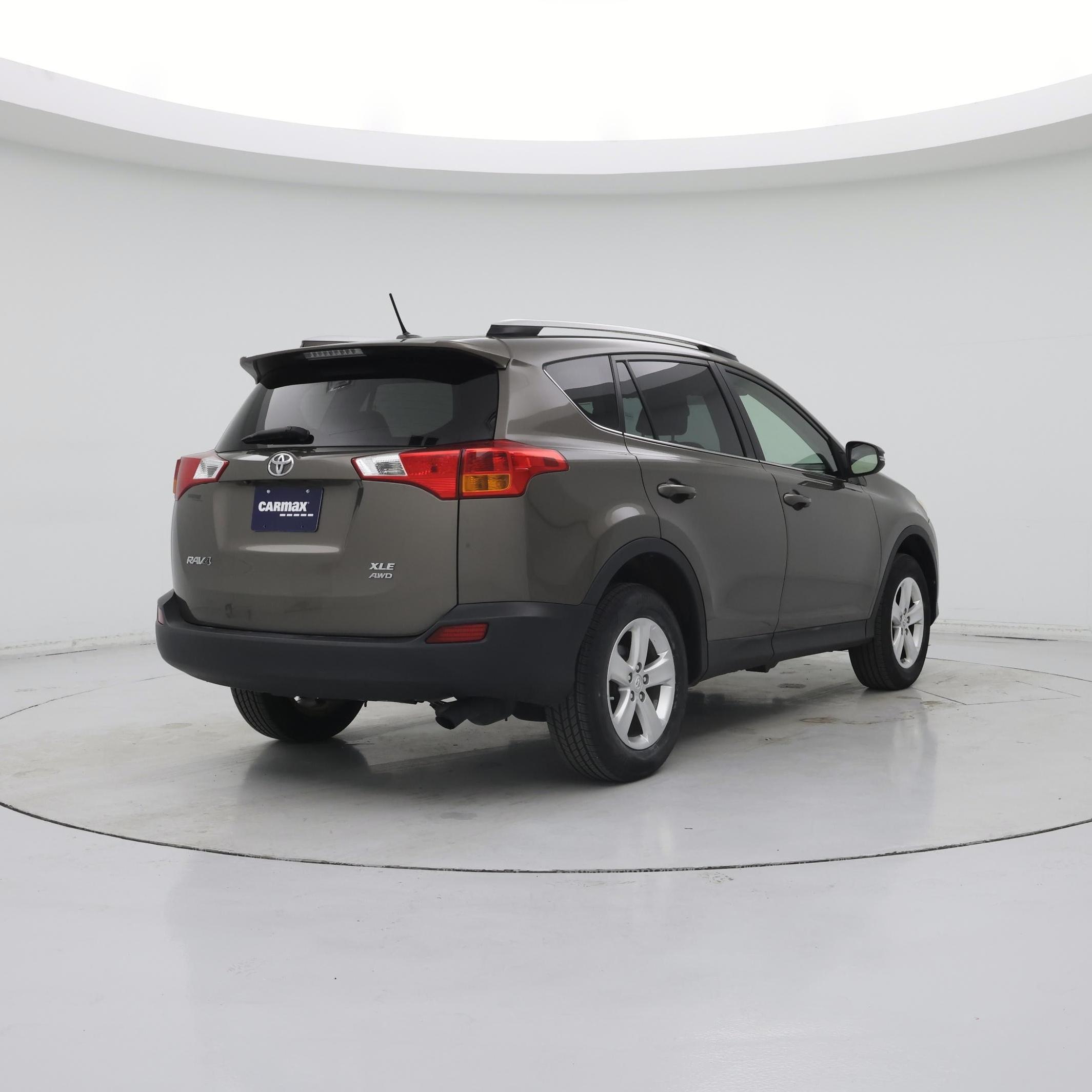 Thumbnail: 2014 Toyota RAV4 - 8