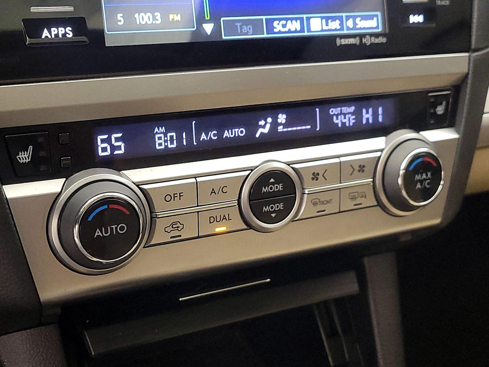 2017 Subaru Outback Premium - Photo 17