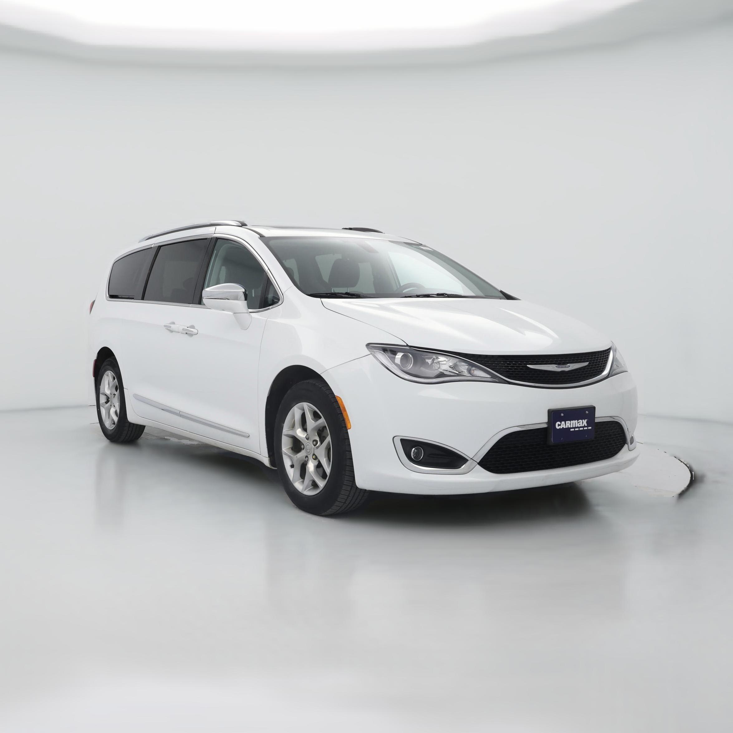 Thumbnail: 2017 Chrysler Pacifica - 1