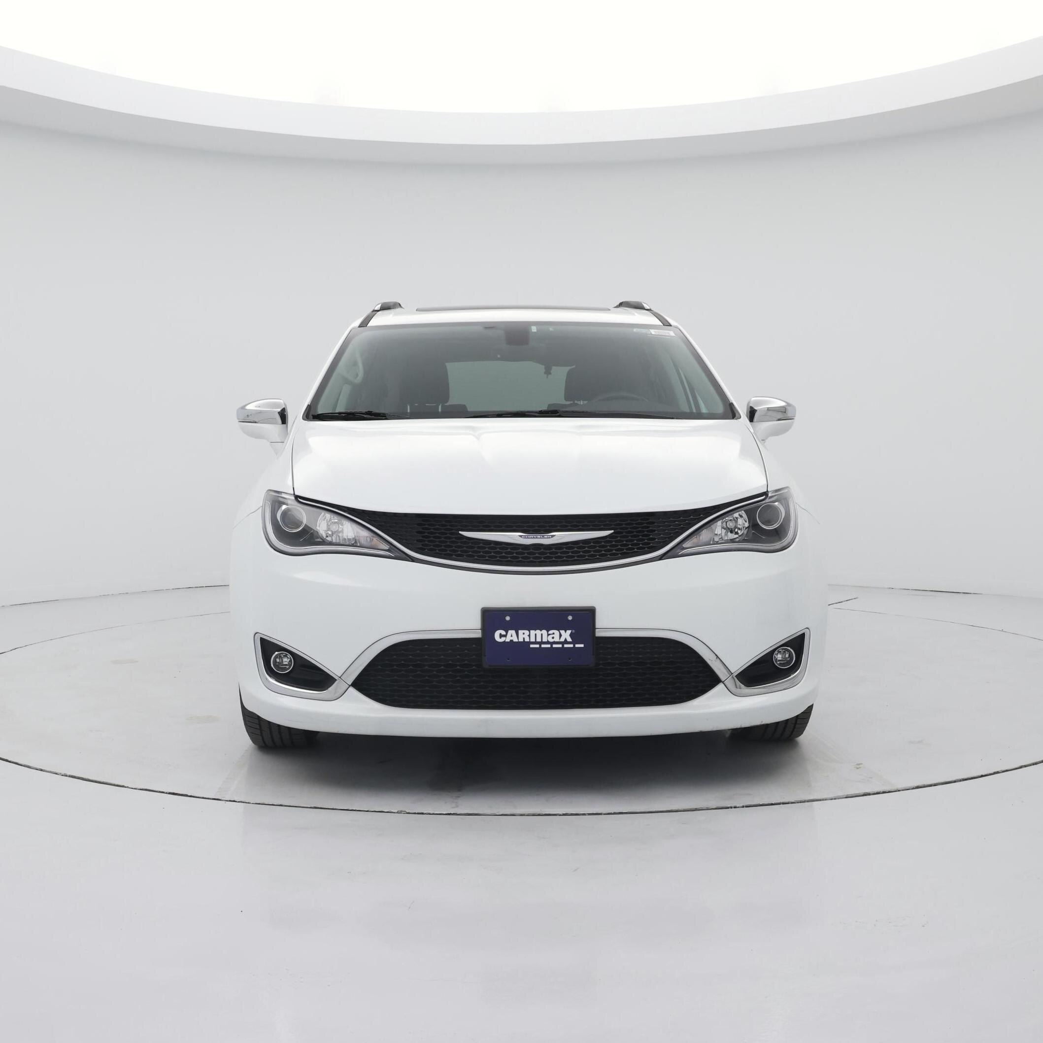 Thumbnail: 2017 Chrysler Pacifica - 5