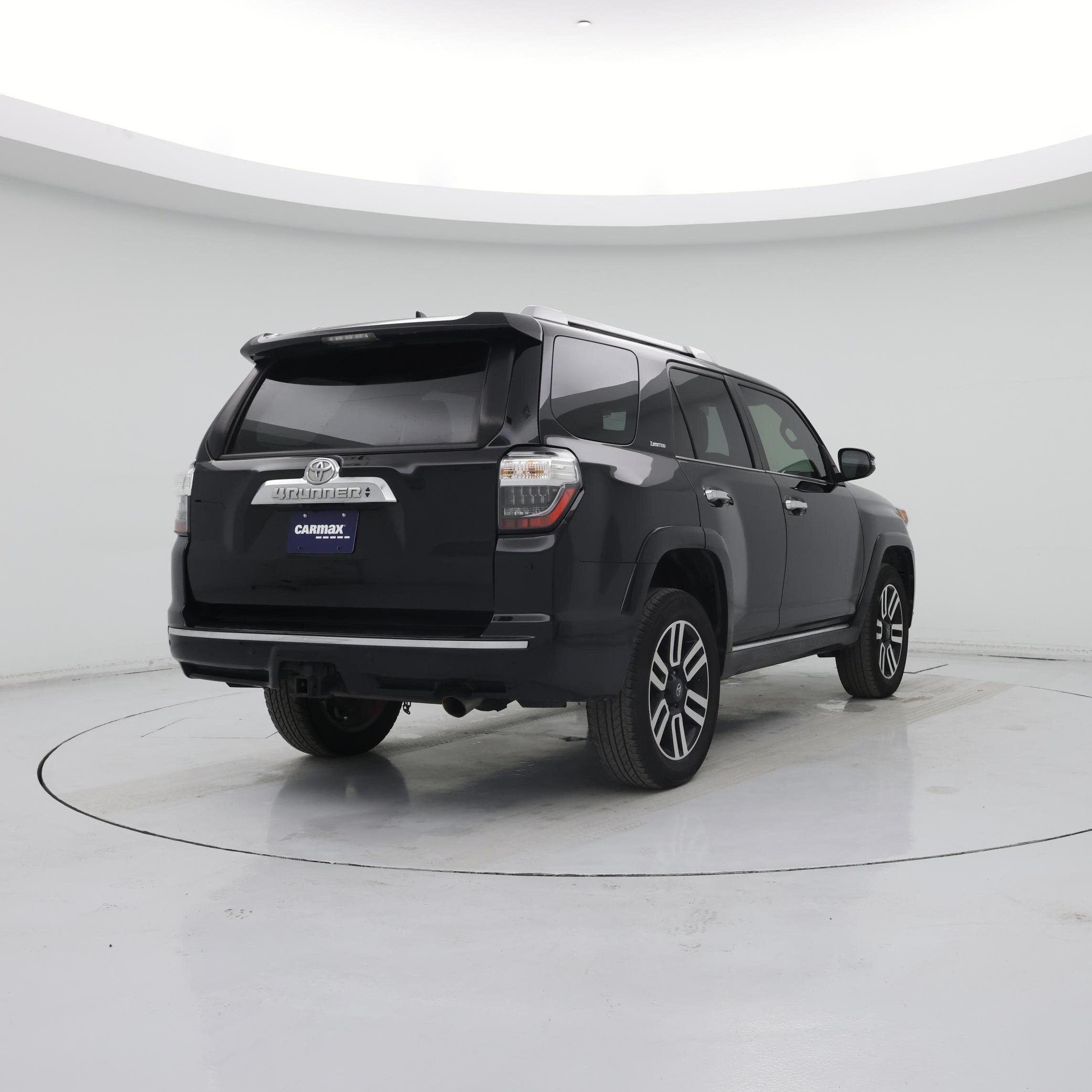 Thumbnail: 2017 Toyota 4Runner - 8