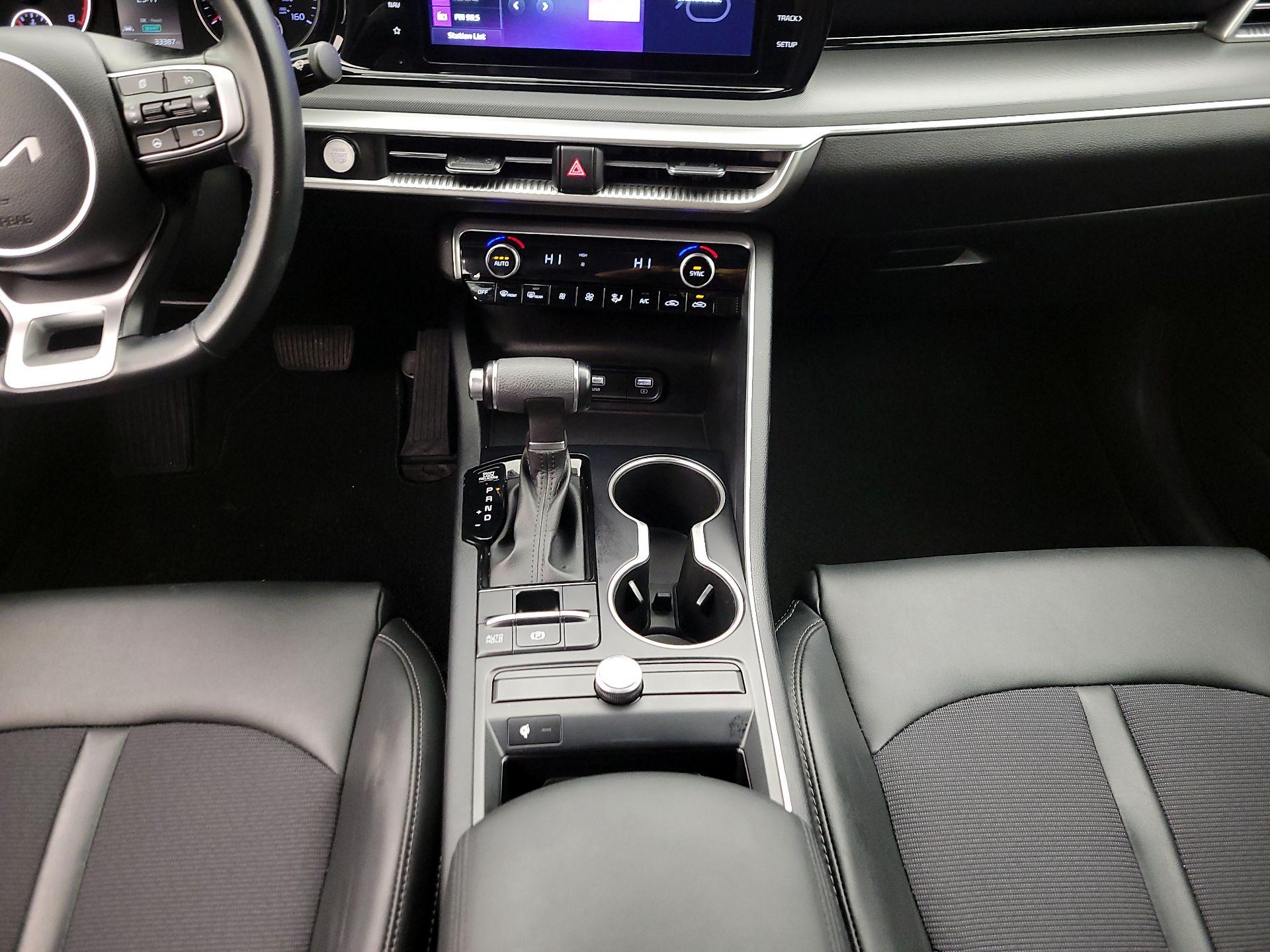 Thumbnail: 2023 Kia K5 - 17