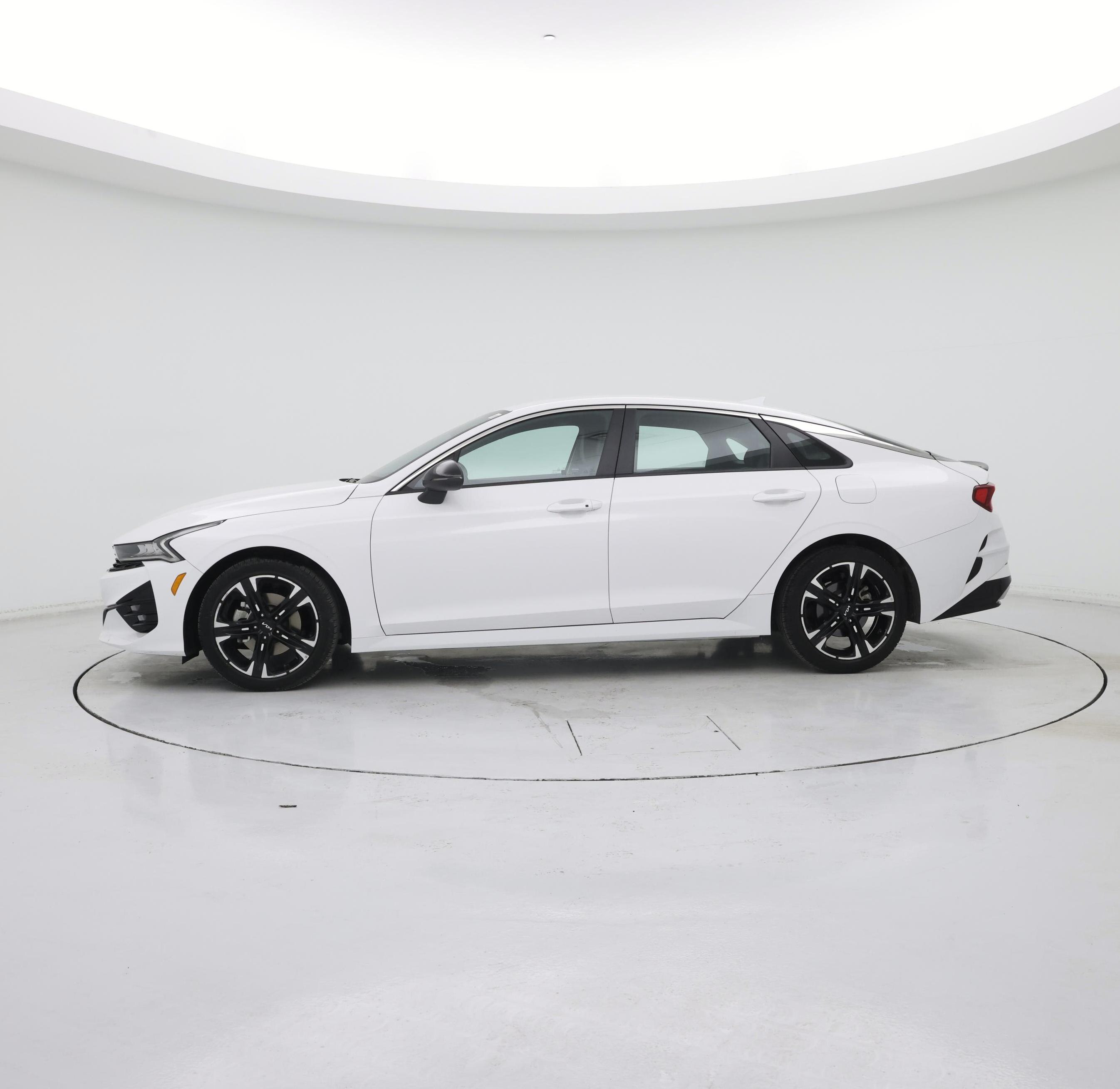 Thumbnail: 2023 Kia K5 - 3