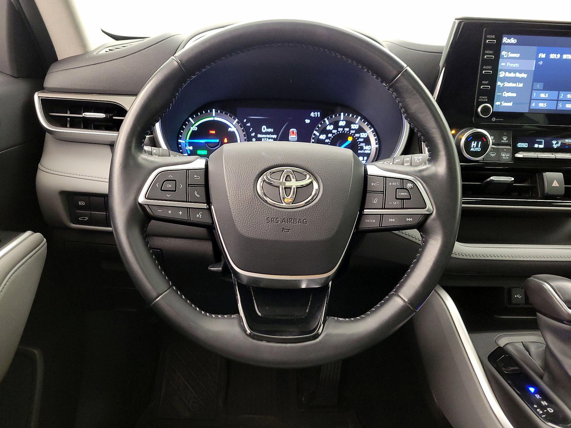 Thumbnail: 2020 Toyota Highlander - 10