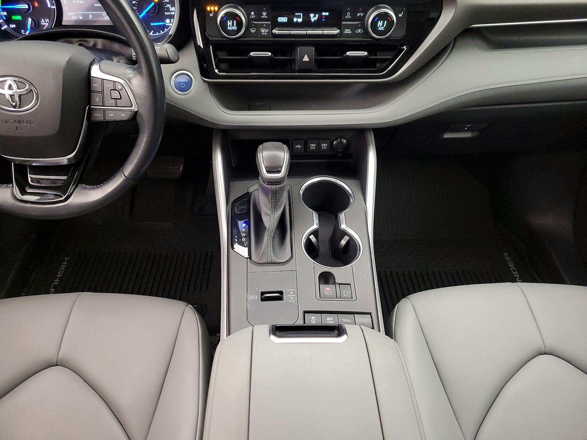 Thumbnail: 2020 Toyota Highlander - 18