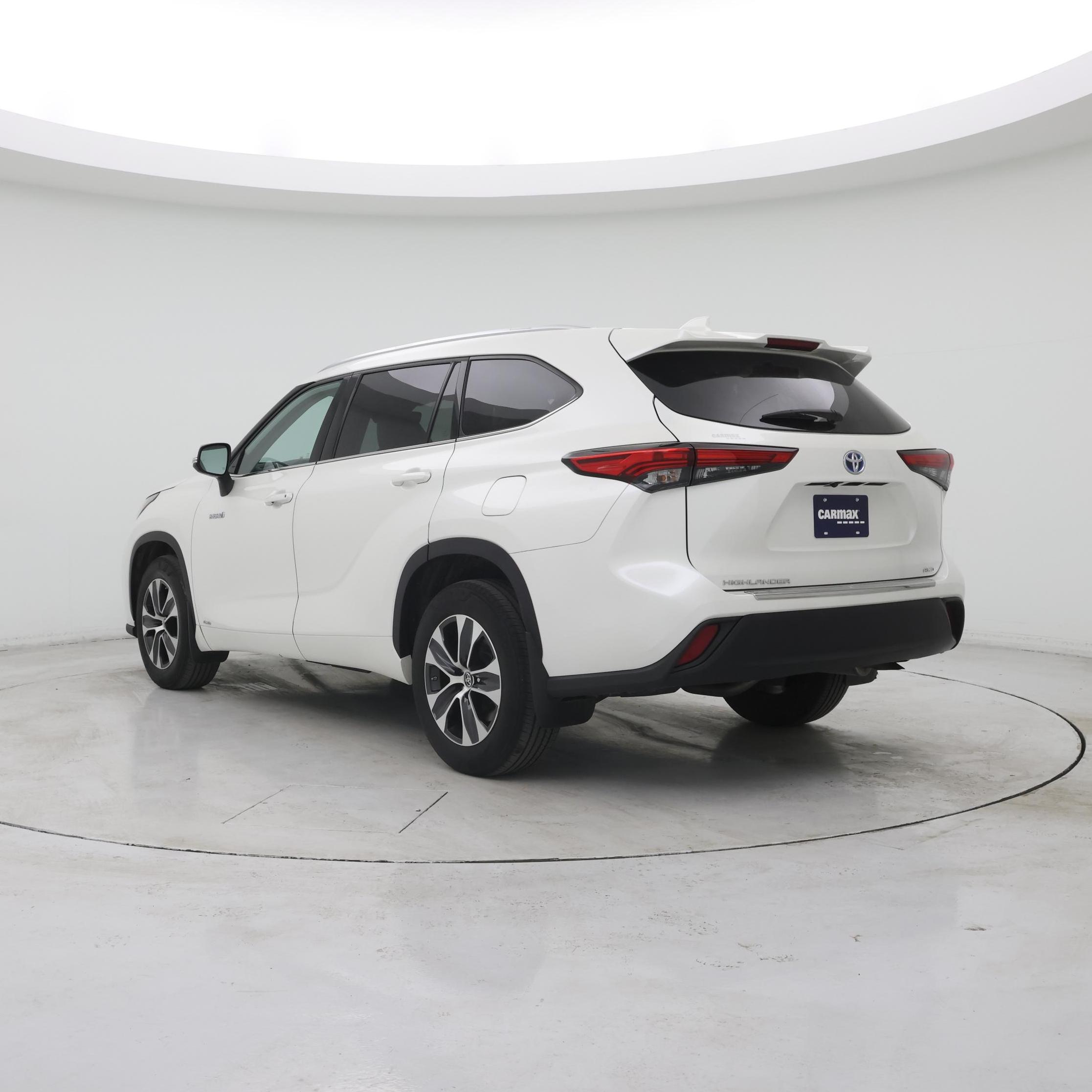 Thumbnail: 2020 Toyota Highlander - 2